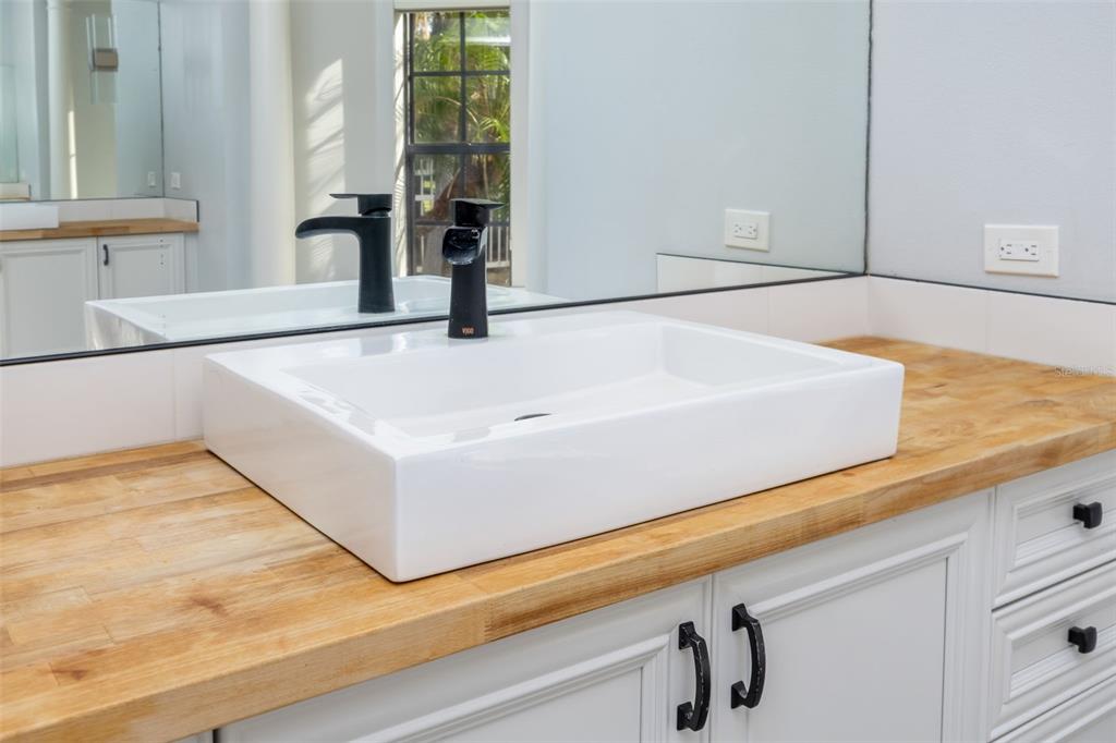 Lakewood Ranch, Florida, 34202, United States, 5 Bedrooms Bedrooms, ,4 BathroomsBathrooms,Residential,For Sale,1992150