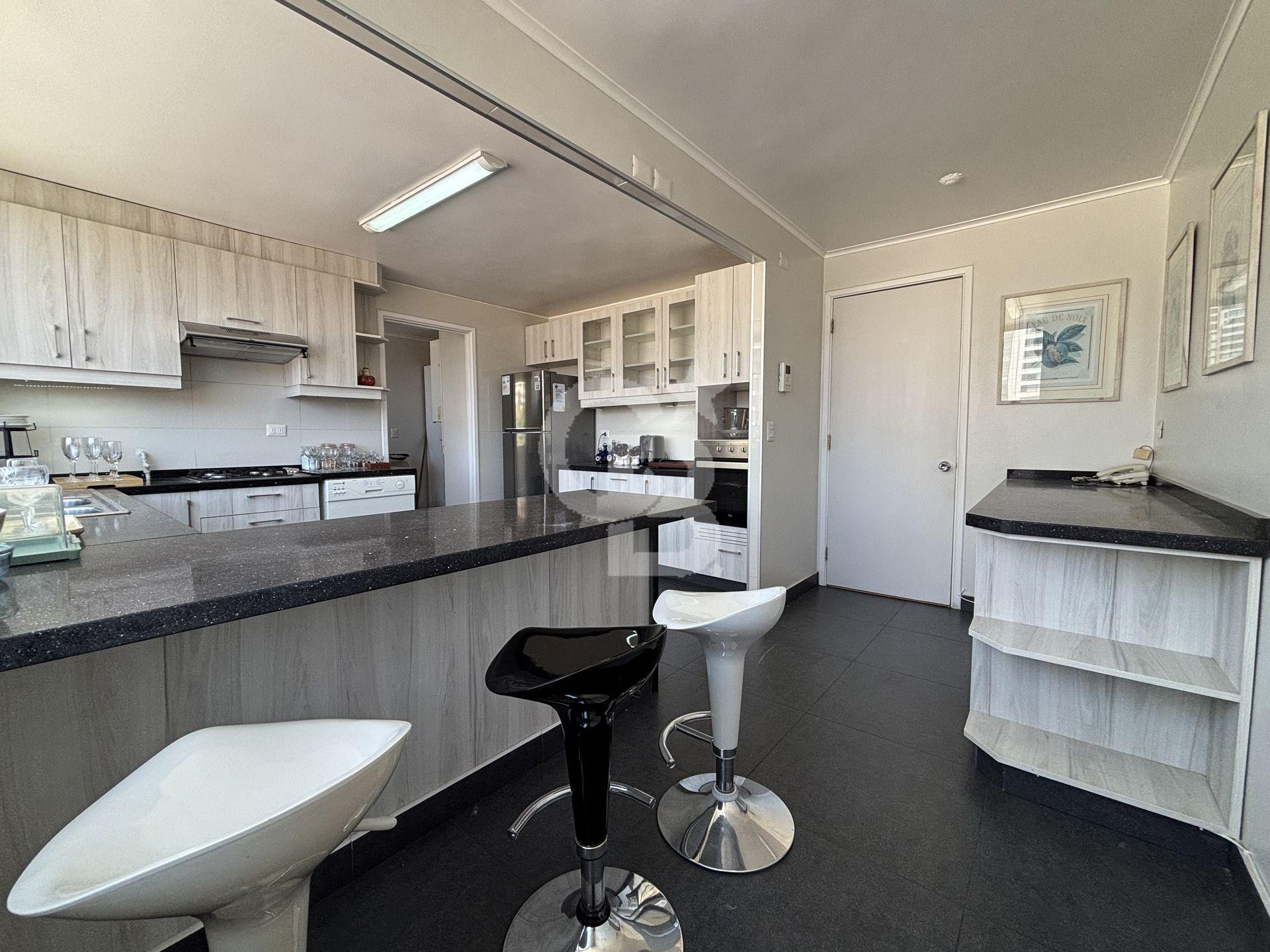 Las Condes, Chile, 3 Bedrooms Bedrooms, ,2 BathroomsBathrooms,Residential,For Sale,1997043