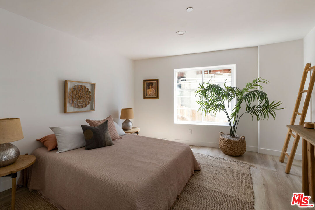 Los Angeles, California, 90065, United States, 3 Bedrooms Bedrooms, ,3 BathroomsBathrooms,Residential,For Sale,1925113