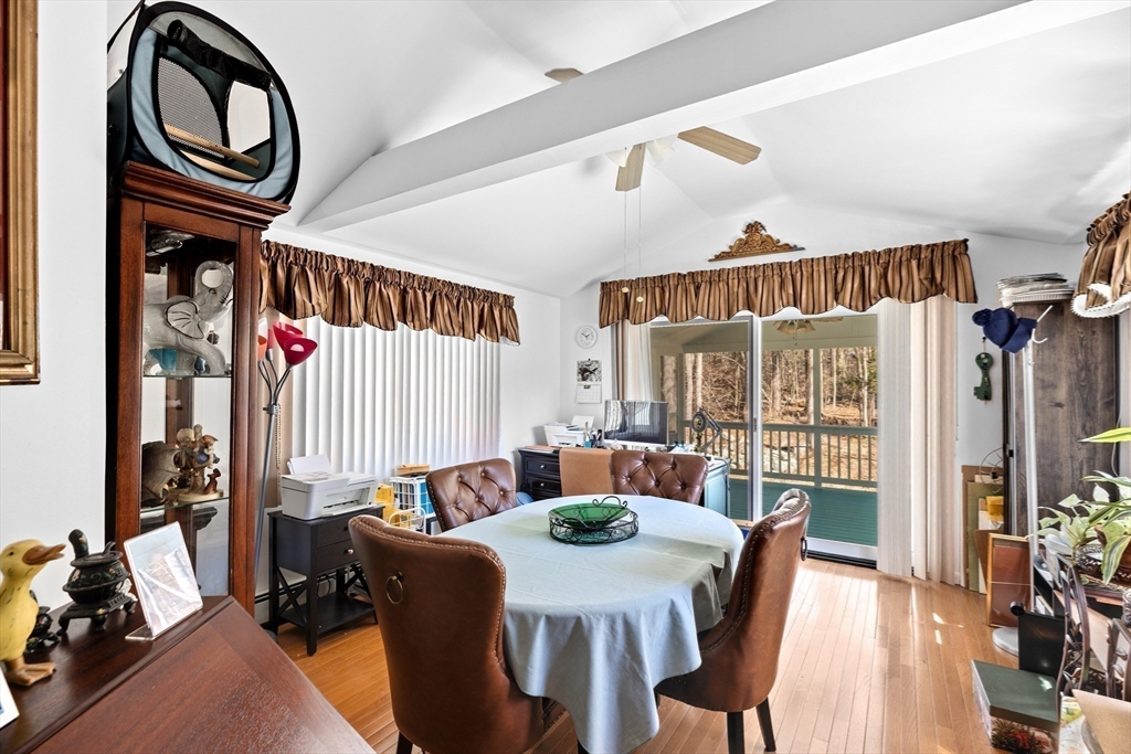 Easton, Massachusetts, 02375, United States, 3 Bedrooms Bedrooms, ,3 BathroomsBathrooms,Residential,For Sale,1975214