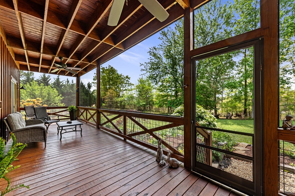 Blairsville, Georgia, 30512, United States, 4 Bedrooms Bedrooms, ,3 BathroomsBathrooms,Residential,For Sale,1876280