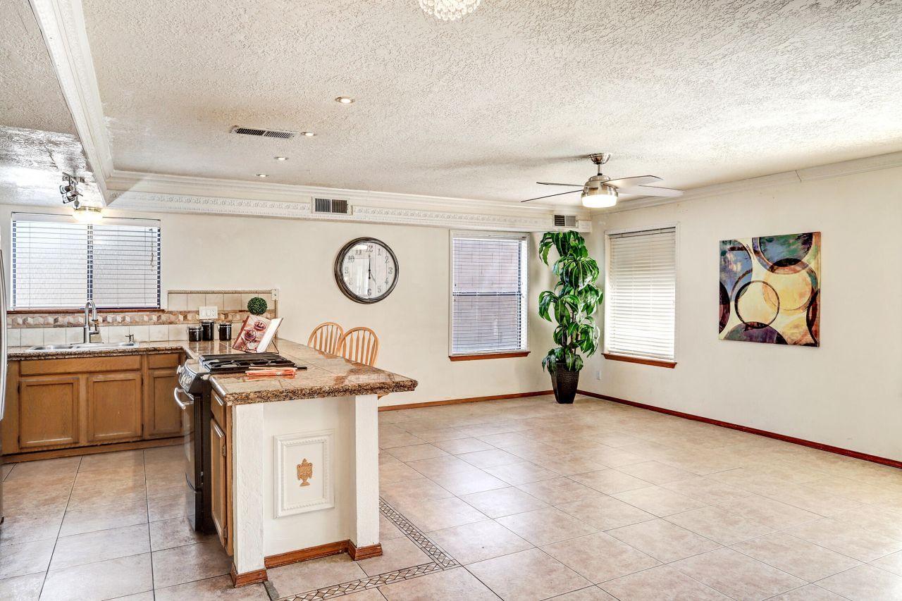 Albuquerque, New Mexico, 87122, United States, 3 Bedrooms Bedrooms, ,3 BathroomsBathrooms,Residential,For Sale,1768217