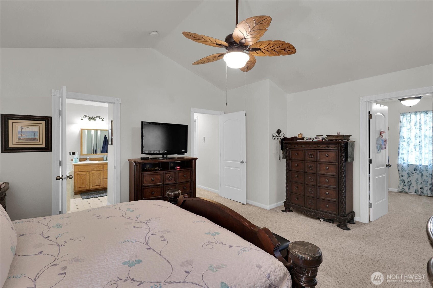 Tacoma, Washington, 98444, United States, 4 Bedrooms Bedrooms, ,4 BathroomsBathrooms,Residential,For Sale,1973833