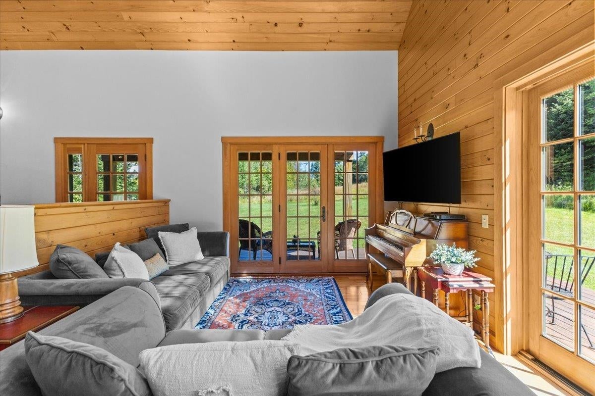 Stowe, Vermont, 05672, United States, 4 Bedrooms Bedrooms, ,3 BathroomsBathrooms,Residential,For Sale,1939915