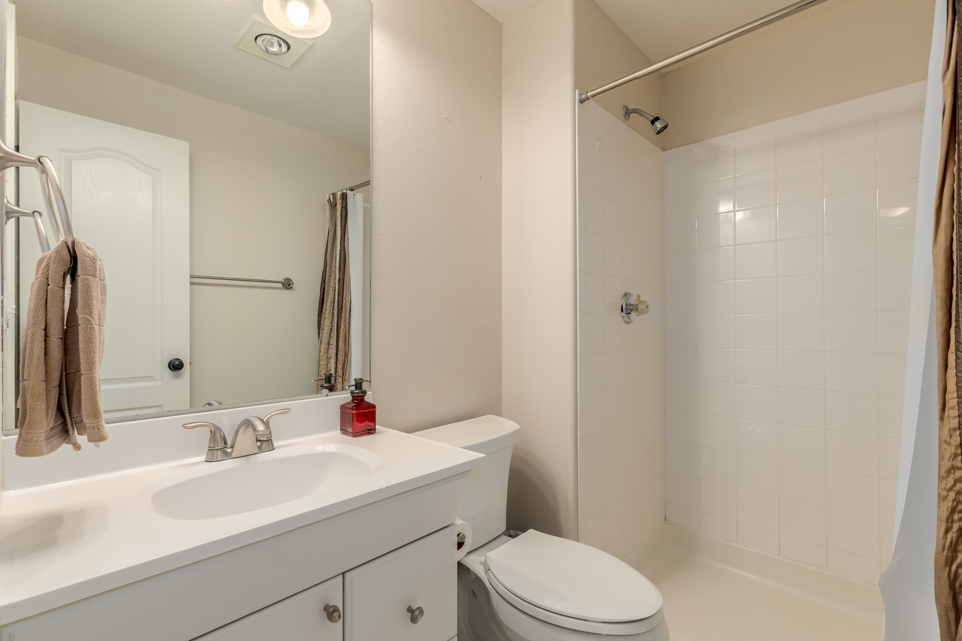 Highlands Ranch, Colorado, 80129, United States, 4 Bedrooms Bedrooms, ,3 BathroomsBathrooms,Residential,For Sale,1987308