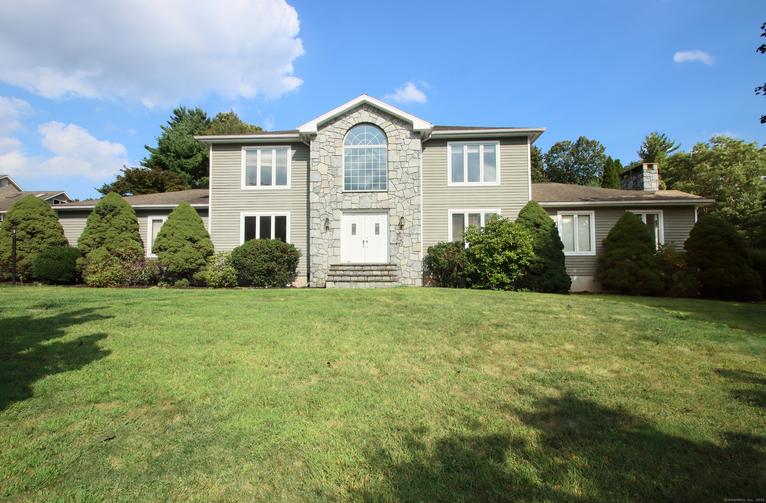 Danbury, Connecticut, 06811, United States, 4 Bedrooms Bedrooms, ,3 BathroomsBathrooms,Residential,For Sale,1947062