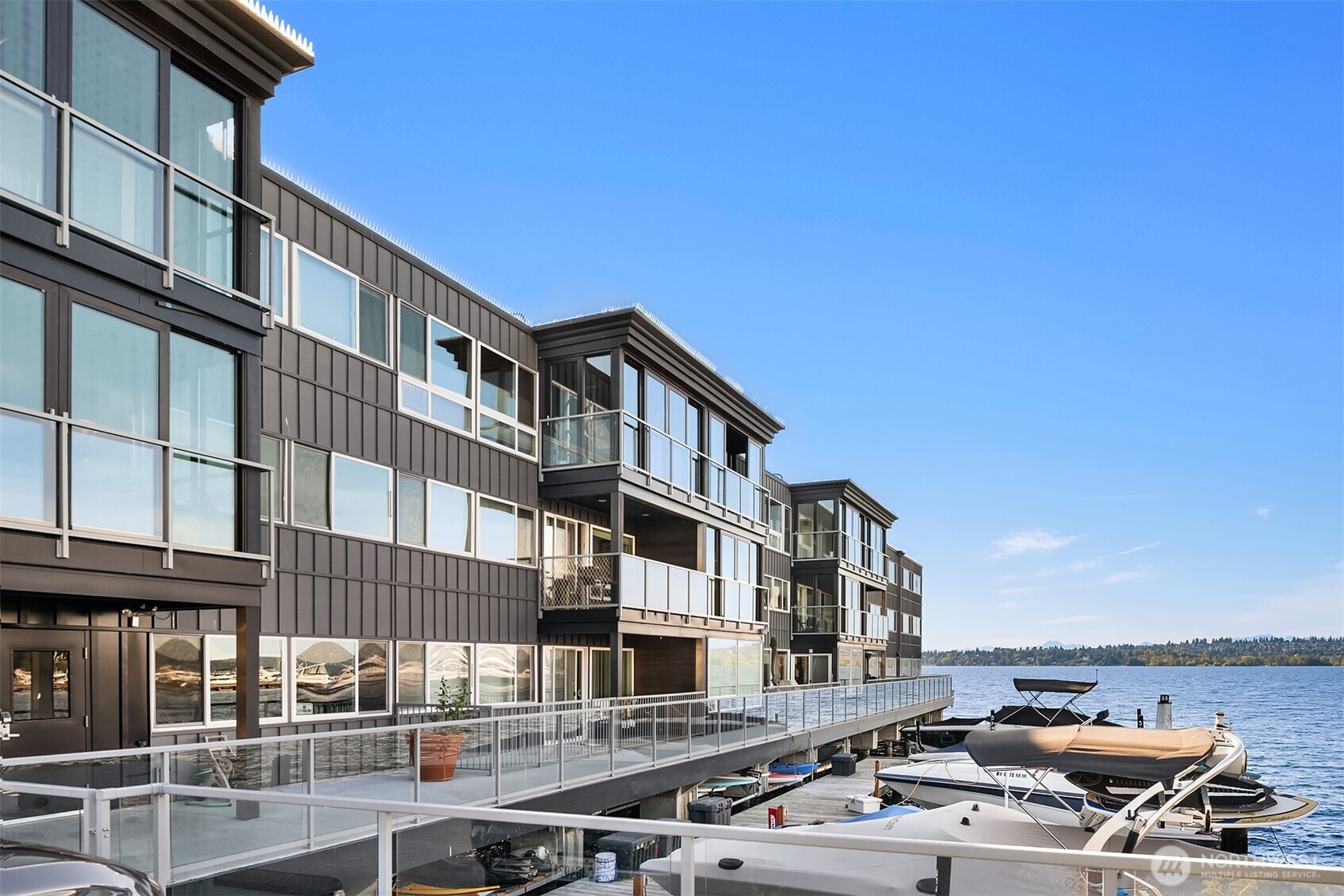 Kirkland, Washington, 98033, United States, 2 Bedrooms Bedrooms, ,1 BathroomBathrooms,Residential,For Sale,1856808
