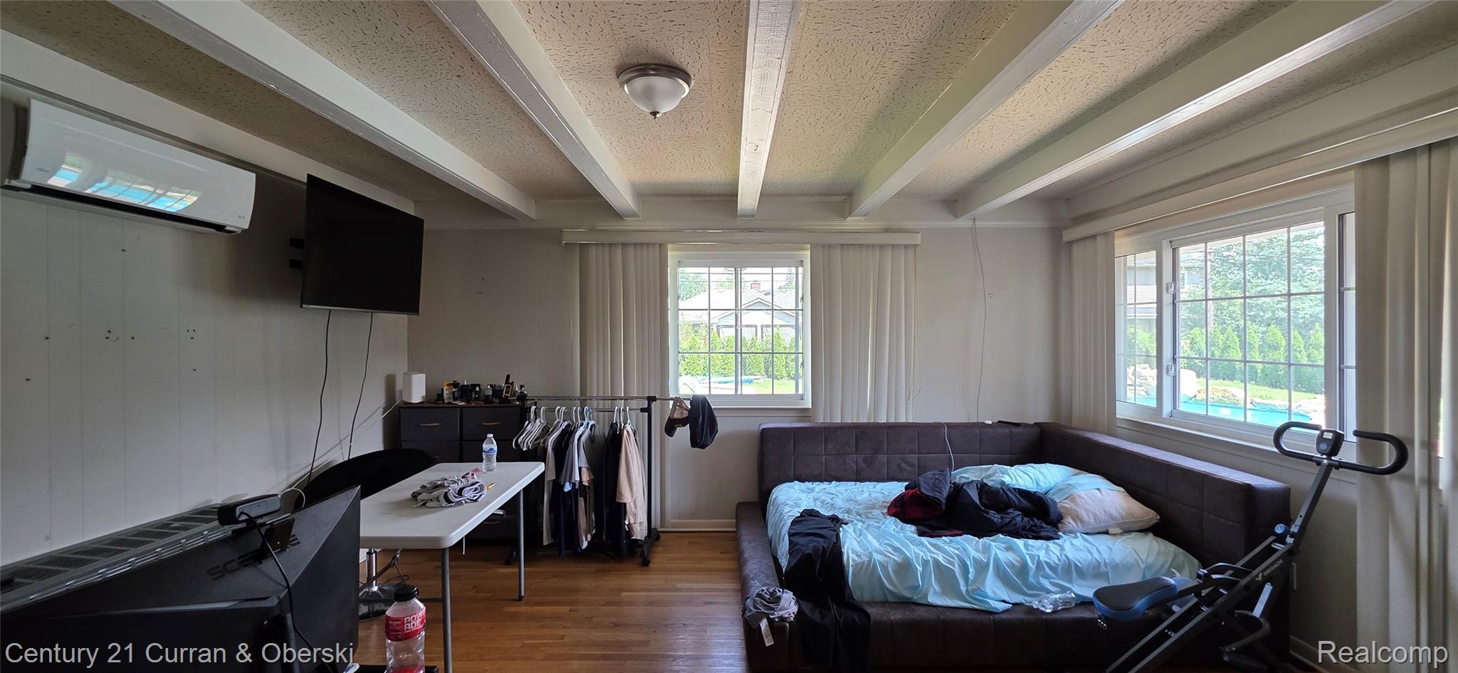 Dearborn, Michigan, 48124, United States, 3 Bedrooms Bedrooms, ,3 BathroomsBathrooms,Residential,For Sale,1914328