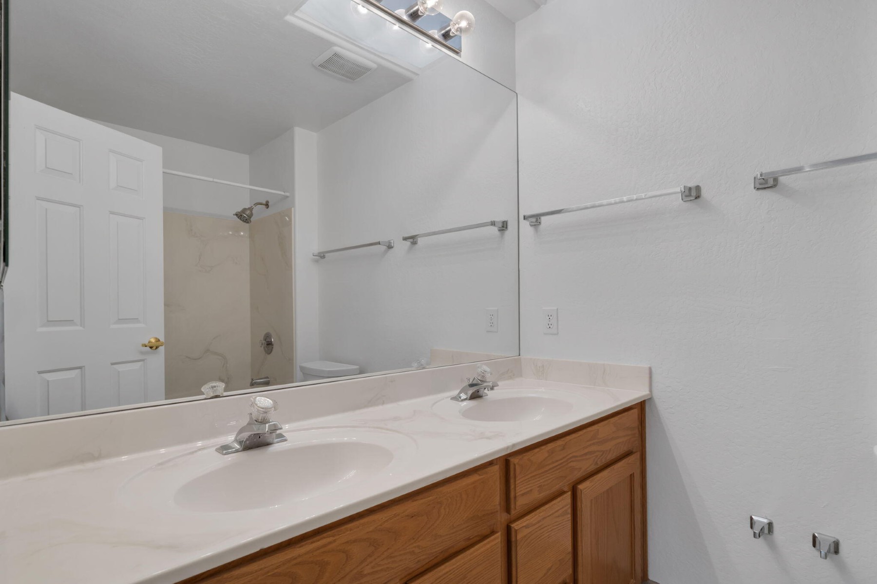  126 W Juniper Avenue¦Flagstaff, AZ - 物件實景