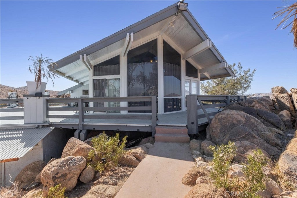 Palmdale, California, 93591, United States, 4 Bedrooms Bedrooms, ,1 BathroomBathrooms,Residential,For Sale,1940534