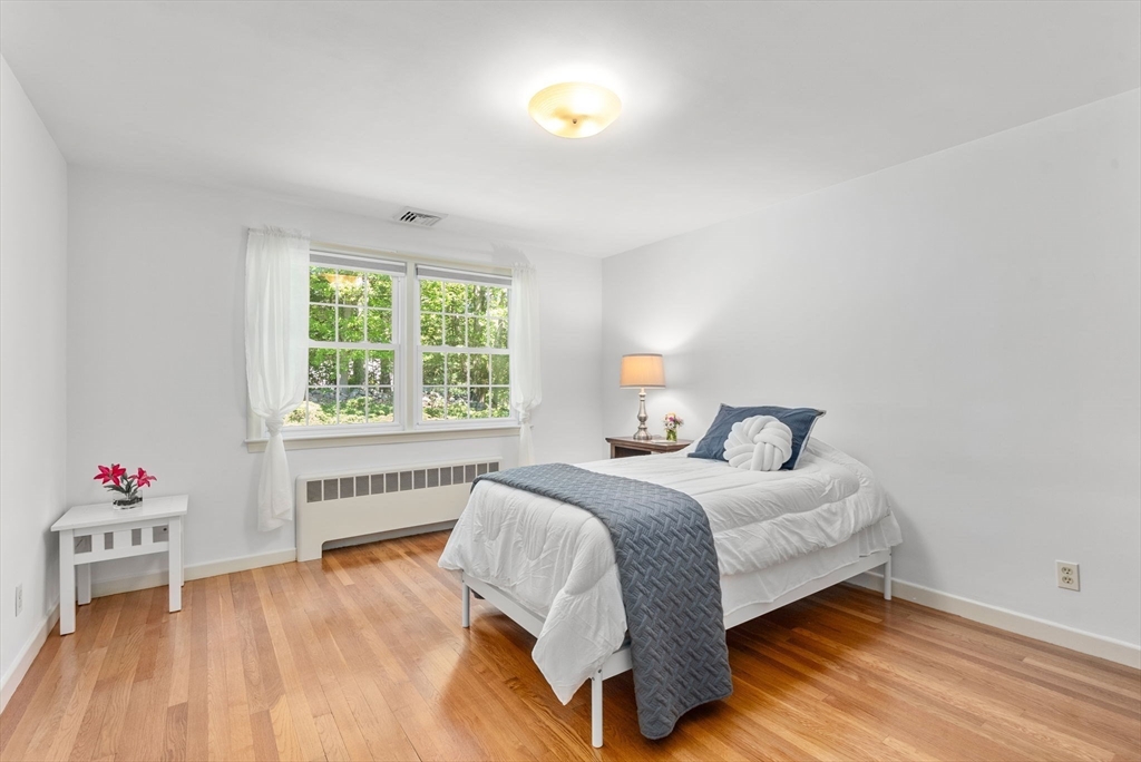 Weston, Massachusetts, 02493, United States, 4 Bedrooms Bedrooms, ,3 BathroomsBathrooms,Residential,For Sale,1838701