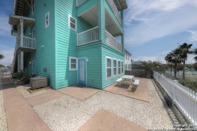 Port Aransas, Texas, 78373, United States, 4 Bedrooms Bedrooms, ,4 BathroomsBathrooms,Residential,For Sale,1839202
