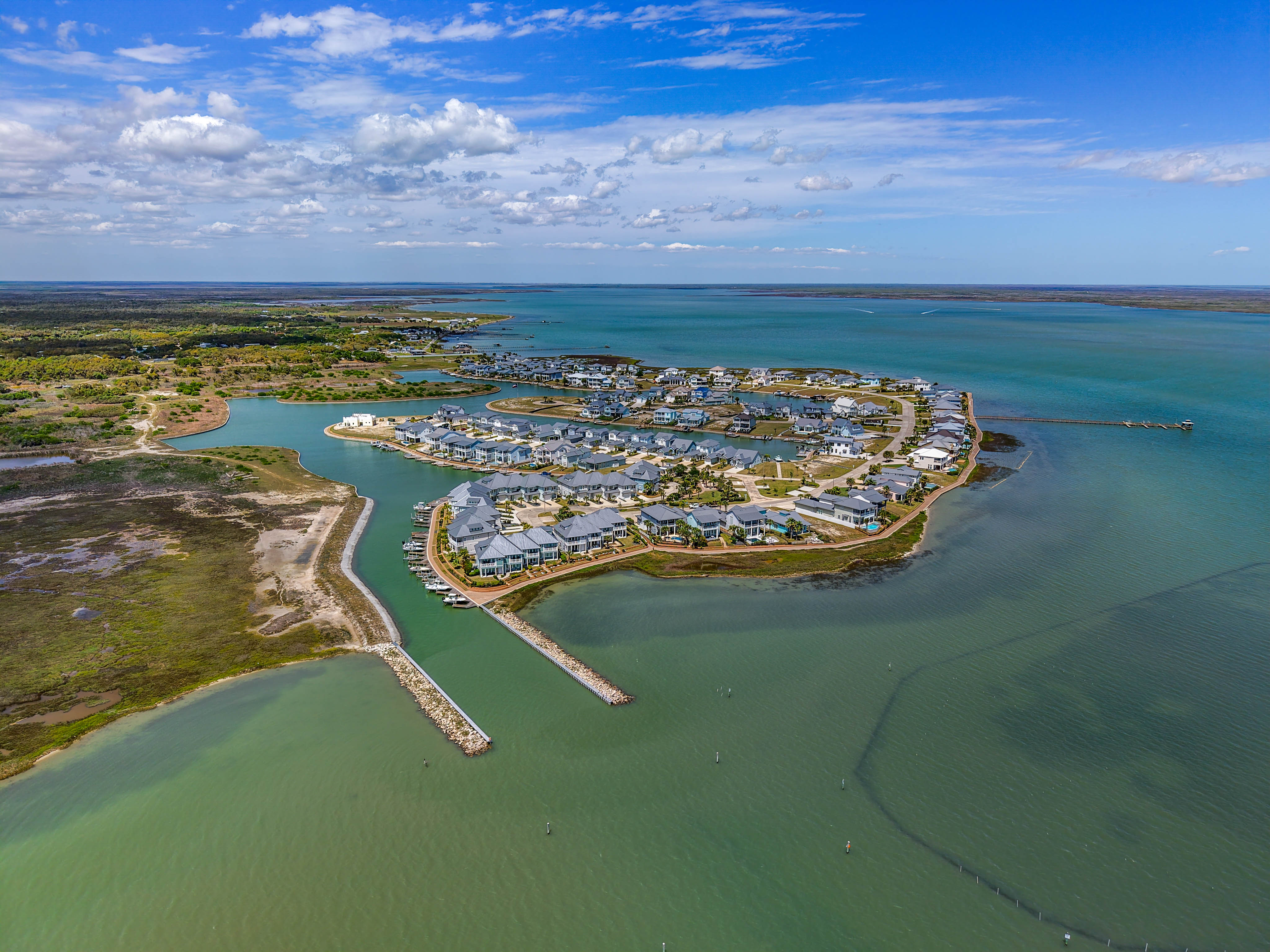  Relaxing 4BR Waterfront Condo - 物件實景