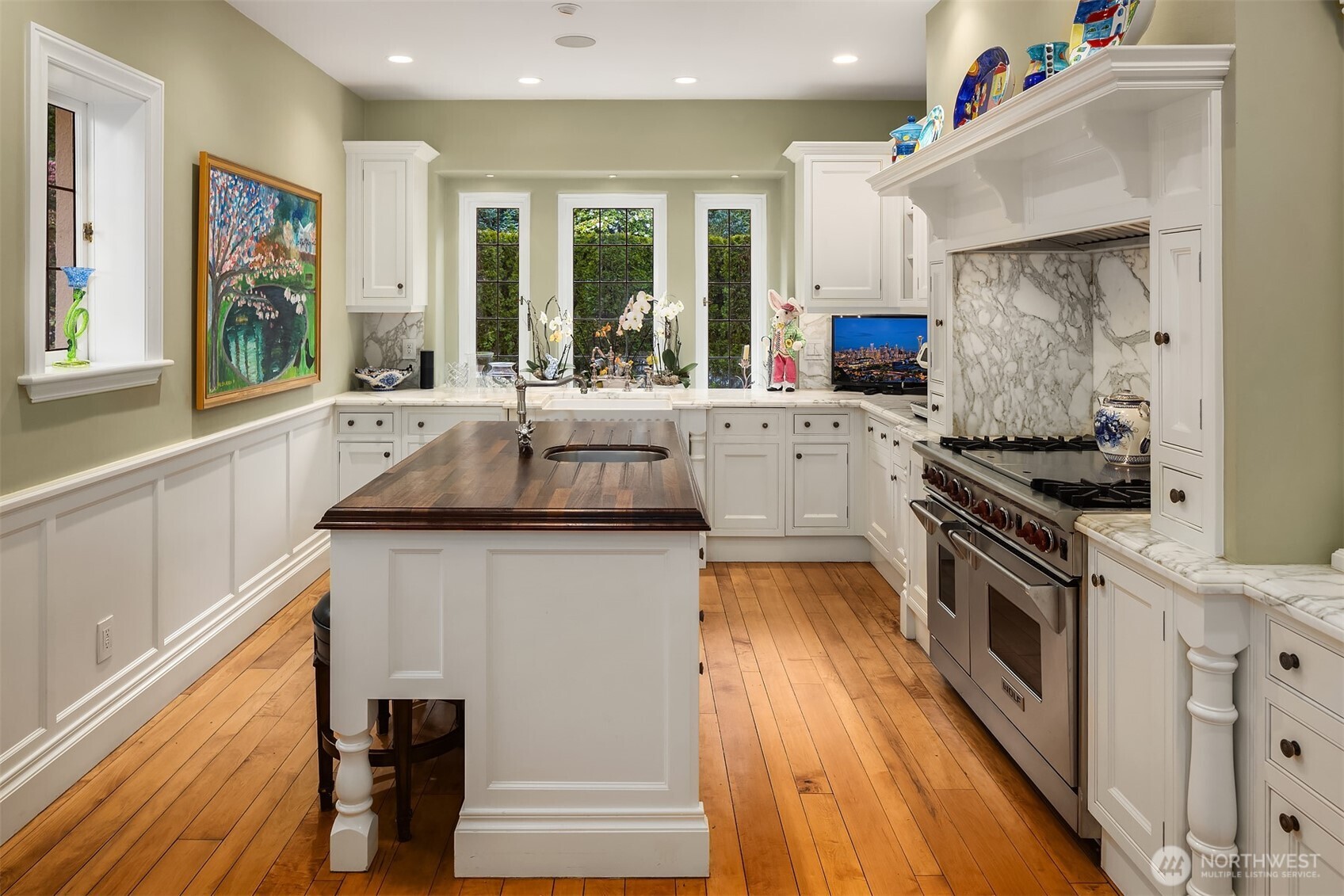 Seattle, Washington, 98112, United States, 4 Bedrooms Bedrooms, ,3 BathroomsBathrooms,Residential,For Sale,1770318