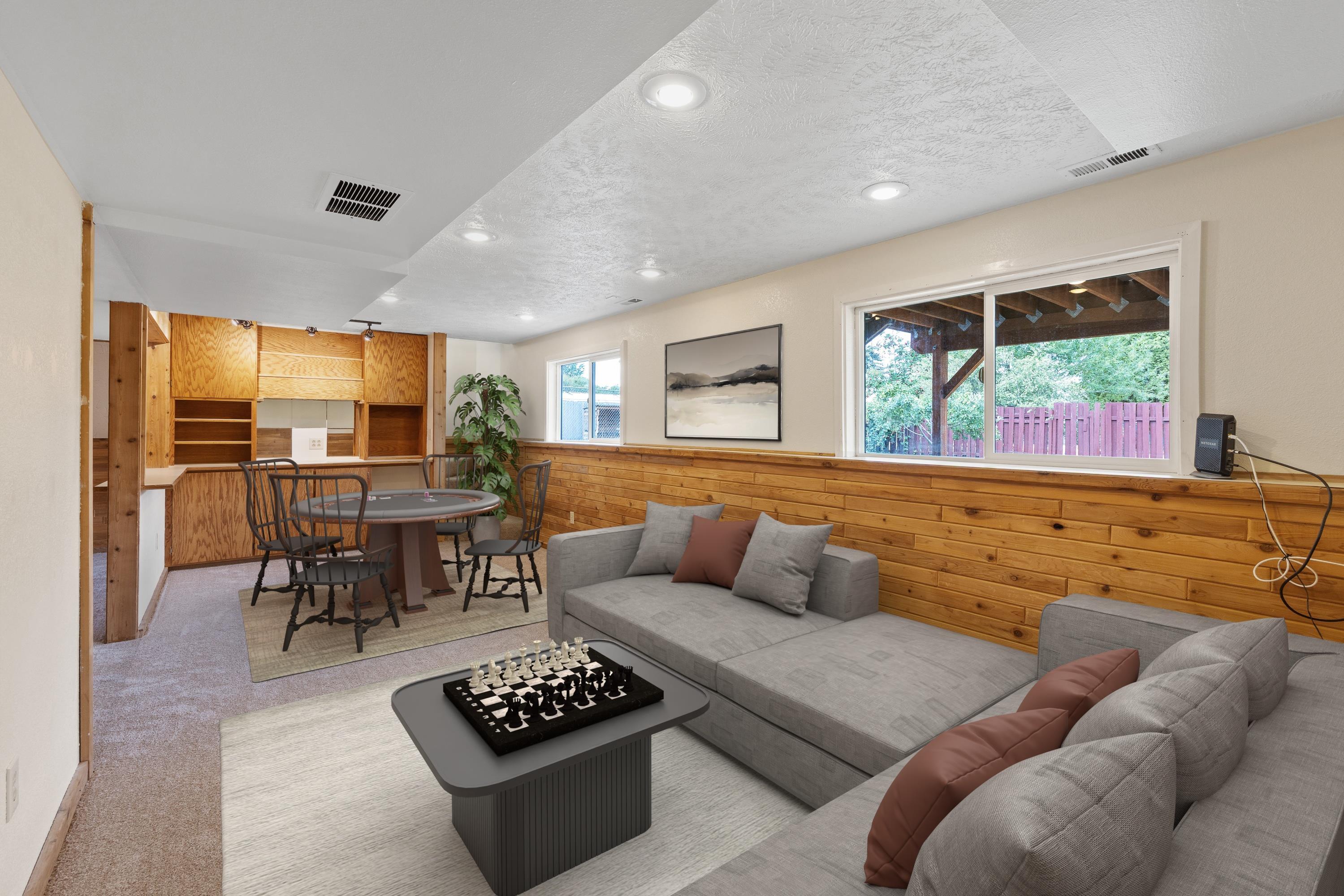 Spokane, Washington, 99223, United States, 4 Bedrooms Bedrooms, ,2 BathroomsBathrooms,Residential,For Sale,1925405
