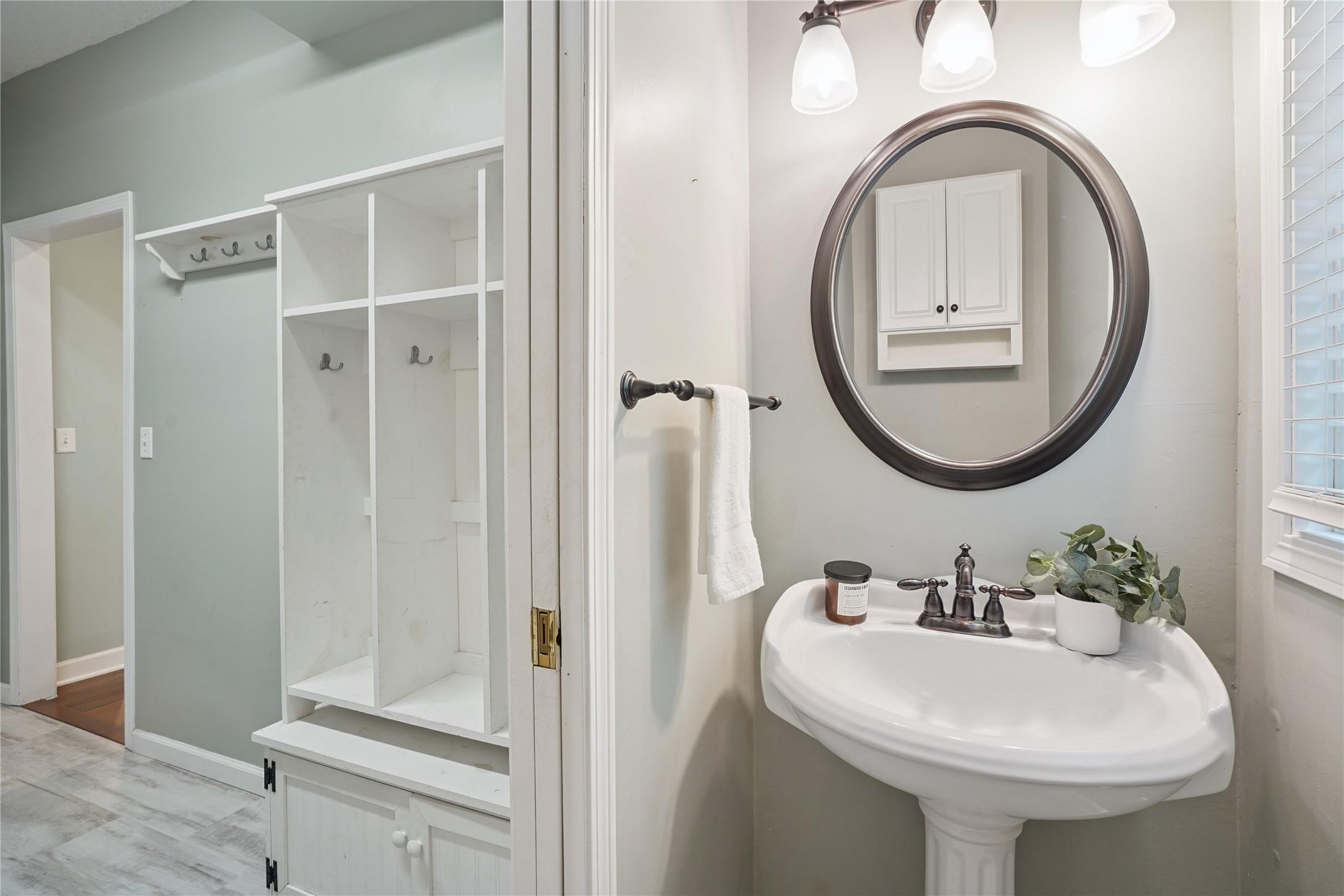 West Des Moines, Iowa, 50265, United States, 4 Bedrooms Bedrooms, ,5 BathroomsBathrooms,Residential,For Sale,1931268