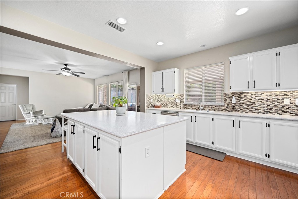 Riverside, California, 92503, United States, 4 Bedrooms Bedrooms, ,3 BathroomsBathrooms,Residential,For Sale,1875571