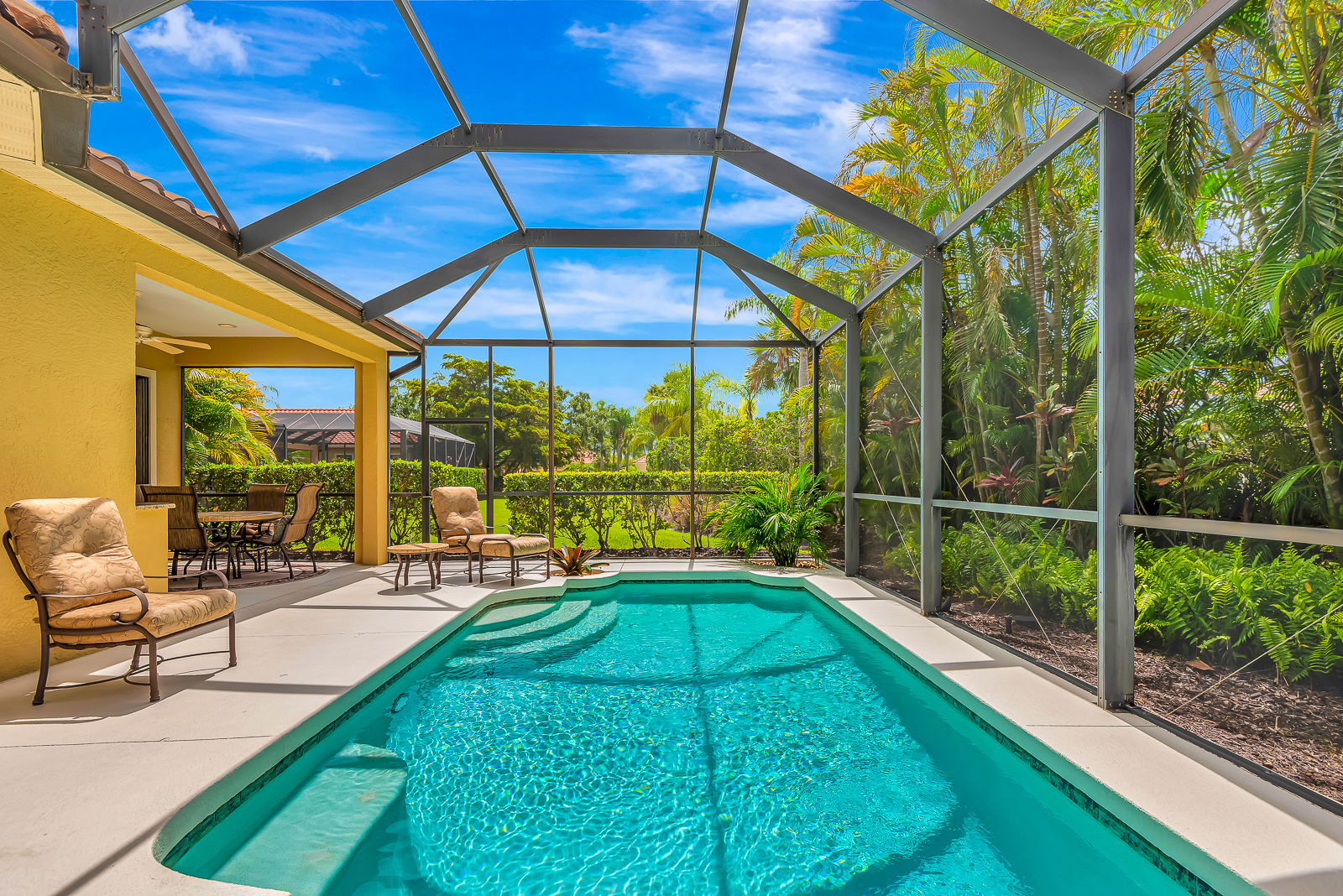 Lakewood, Florida, 34202, United States, 2 Bedrooms Bedrooms, ,2 BathroomsBathrooms,Residential,For Sale,1974879