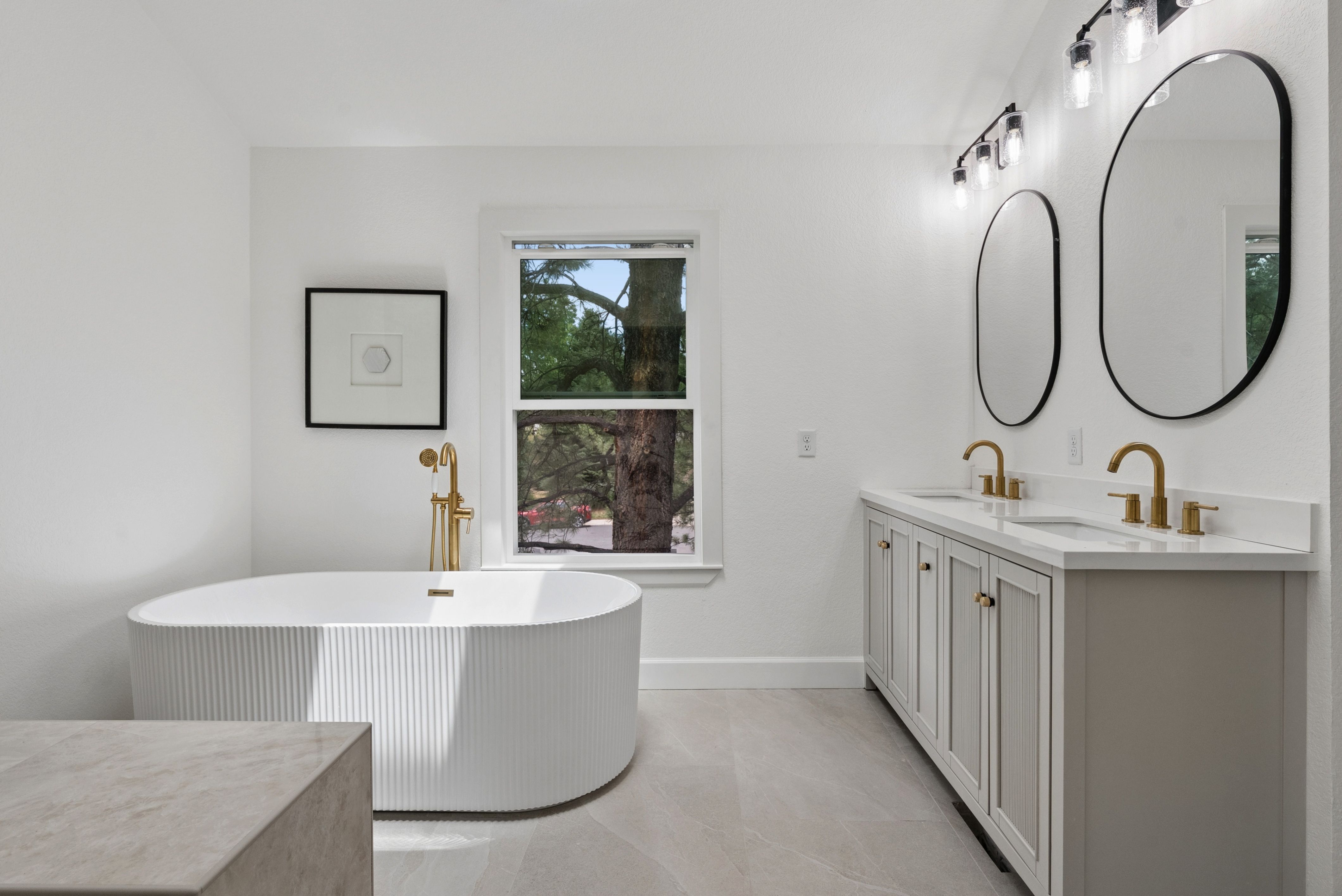  Nestled on a cul-de-sac in the sought-after Piney Creek neighborhood, - 物件實景