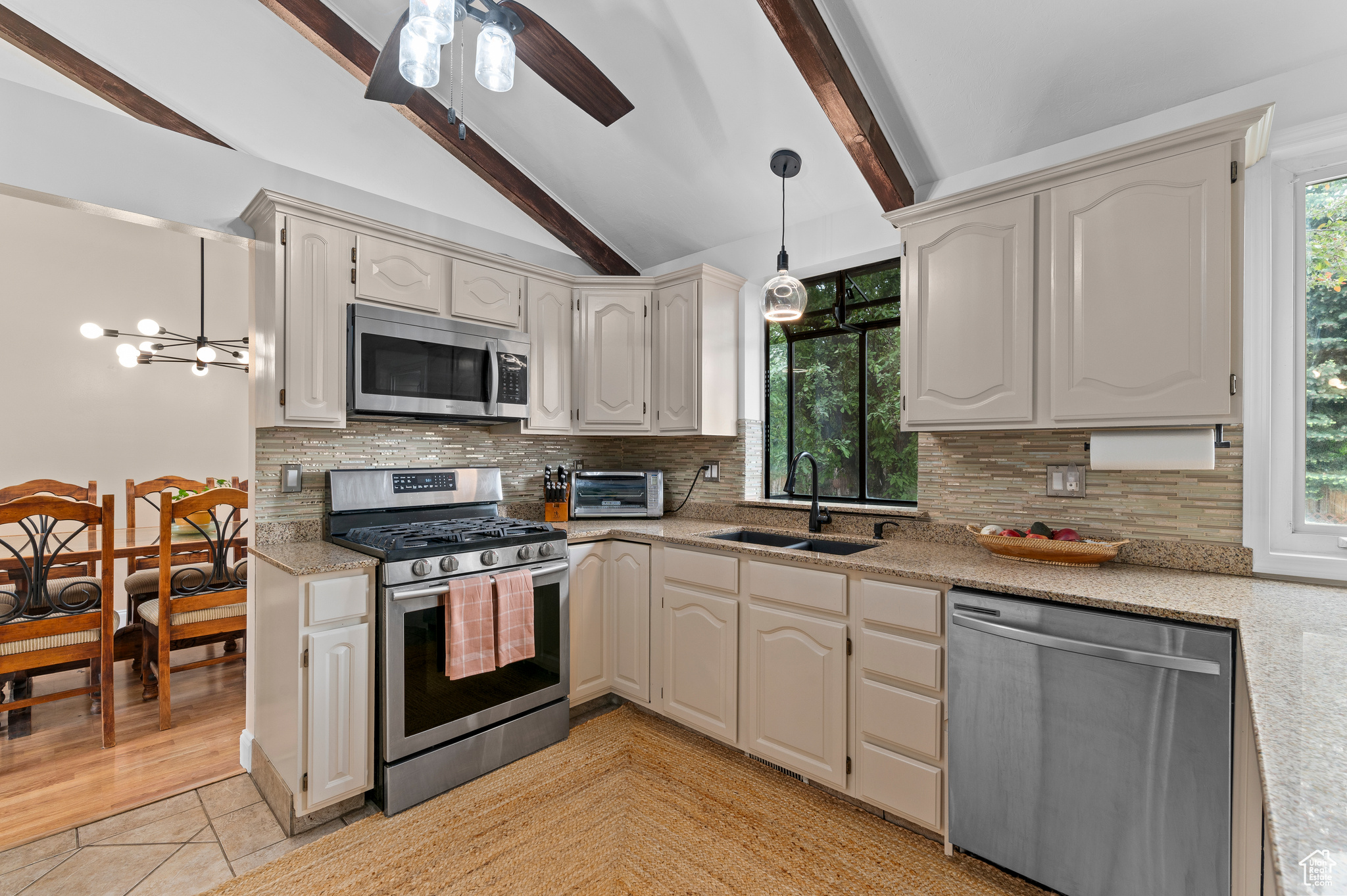 Sandy, Utah, 84093, United States, 6 Bedrooms Bedrooms, ,2 BathroomsBathrooms,Residential,For Sale,1882601