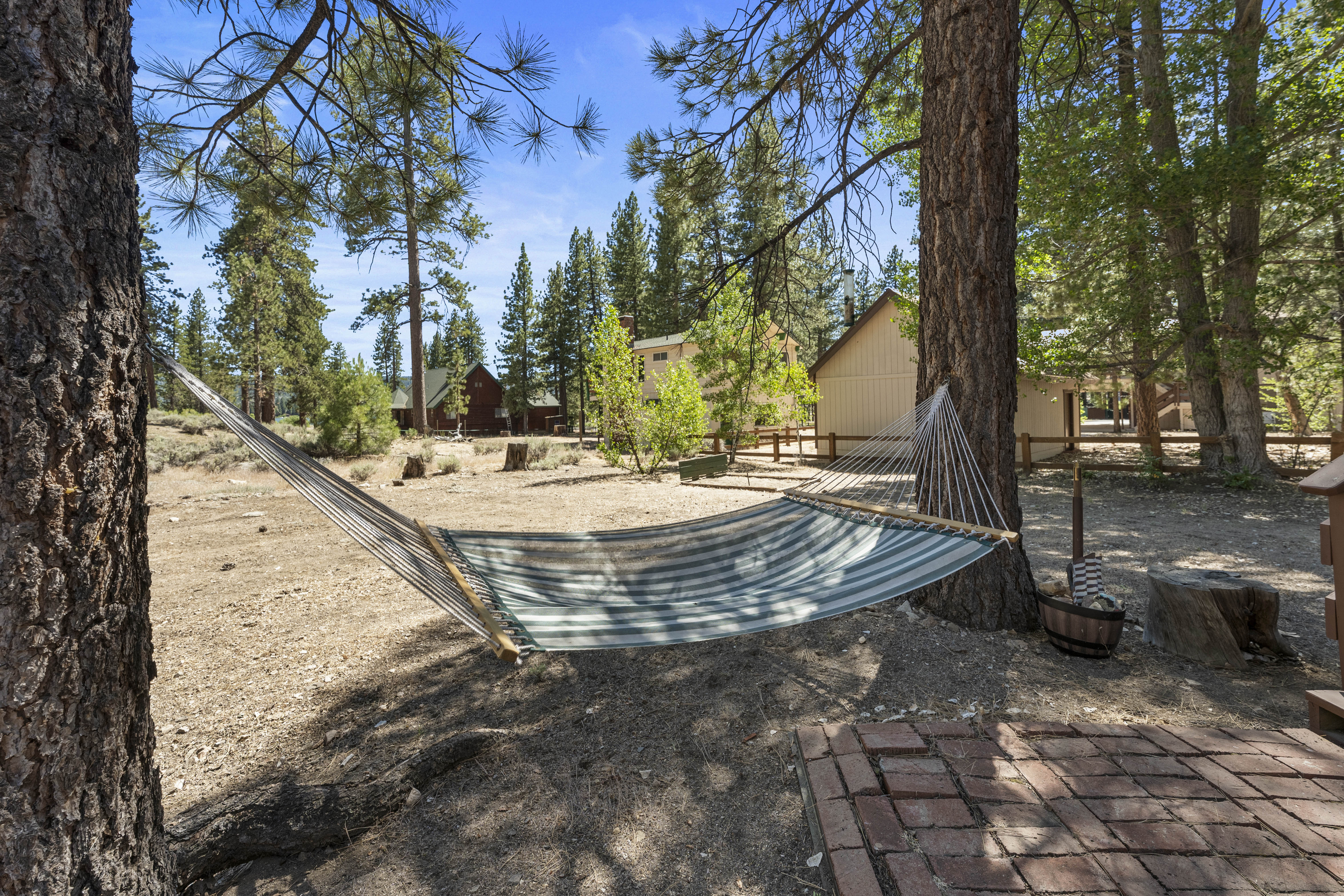  39625 Flicker Road, Fawnskin, CA 92333 - 物件實景