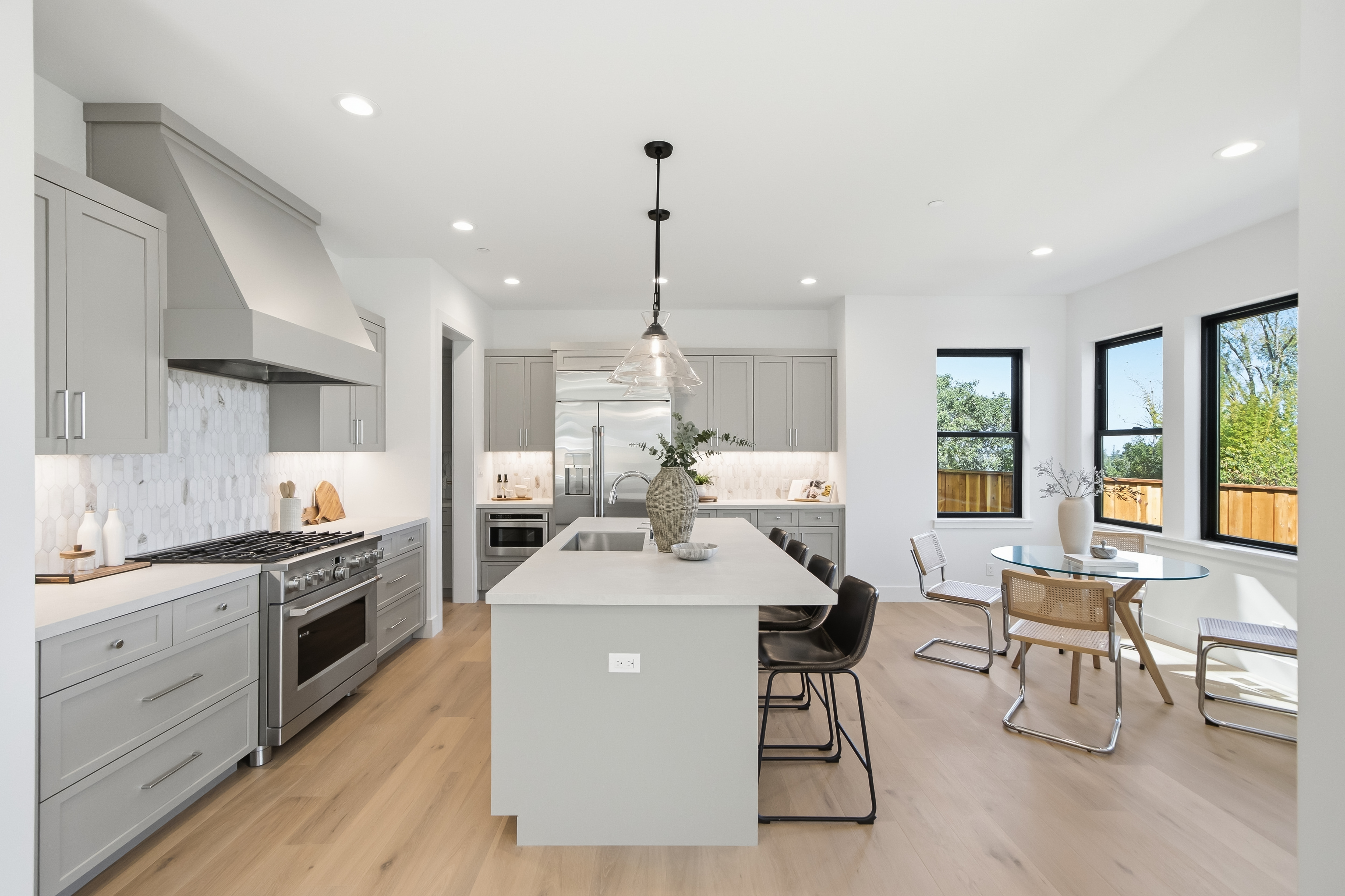  Quality New Construction in Emerald Hills - 物件實景