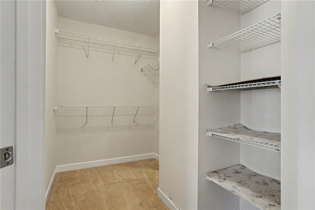 Marshall, Pennsylvania, 16046, United States, 4 Bedrooms Bedrooms, ,4 BathroomsBathrooms,Residential,For Sale,1998104