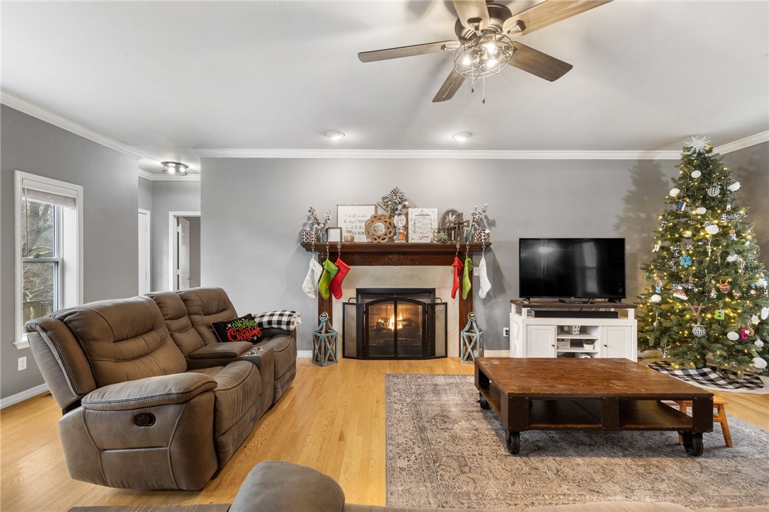 Harrison, Arkansas, 72601, United States, 5 Bedrooms Bedrooms, ,4 BathroomsBathrooms,Residential,For Sale,1934554