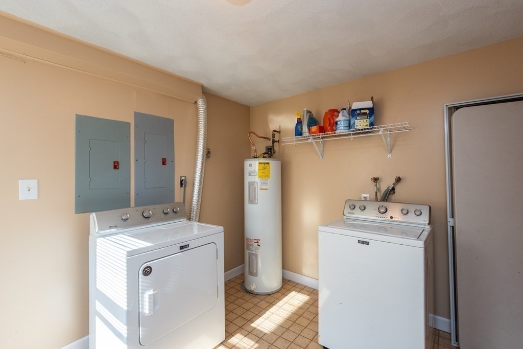 15 Bradford Street Street, Malden, Massachusetts, 02148, United States, 4 Bedrooms Bedrooms, ,3 BathroomsBathrooms,Residential,For Sale,15 Bradford Street Street,1010579