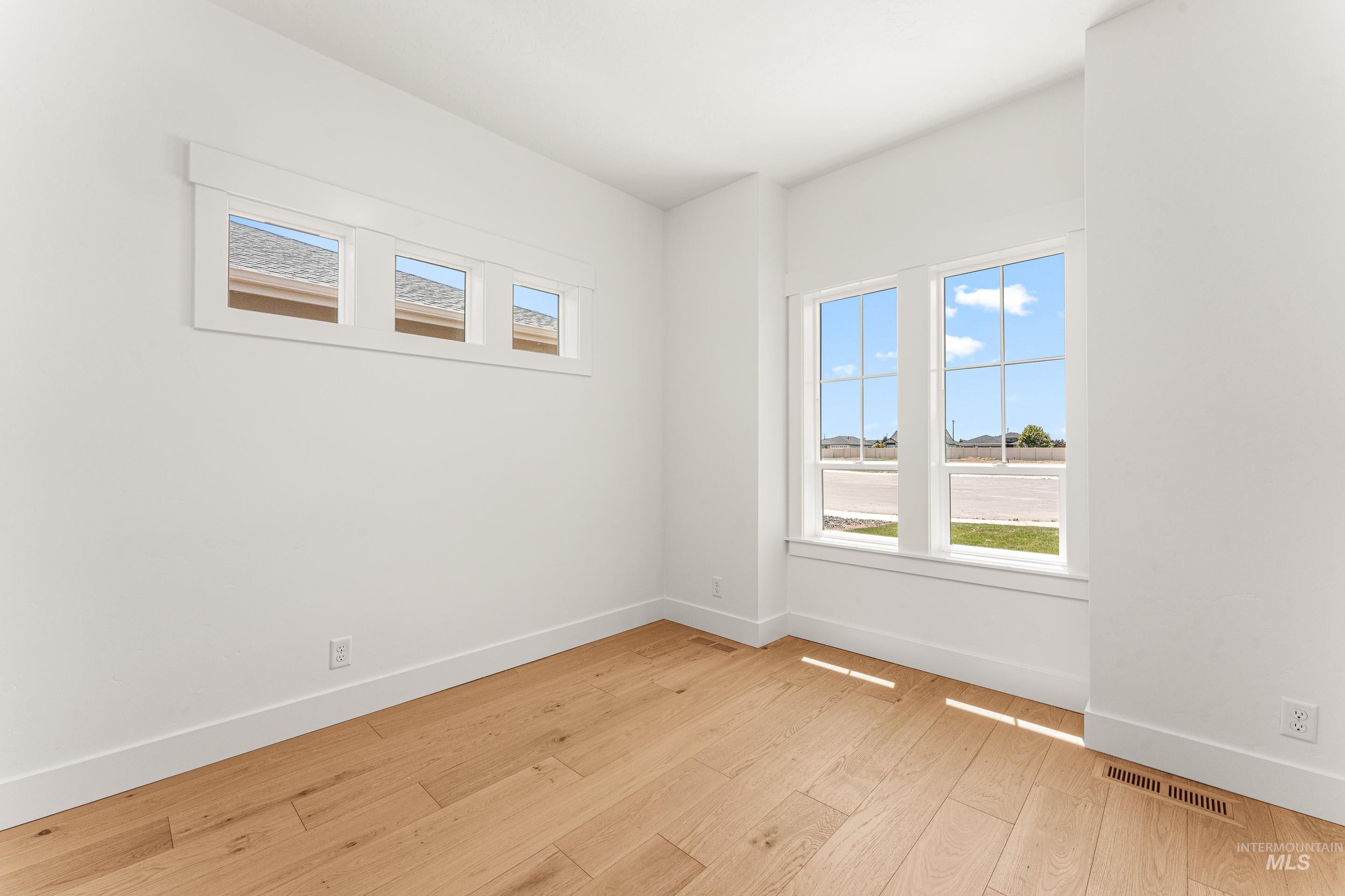 Boise, Idaho, 83716, United States, 3 Bedrooms Bedrooms, ,Residential,For Sale,1927423