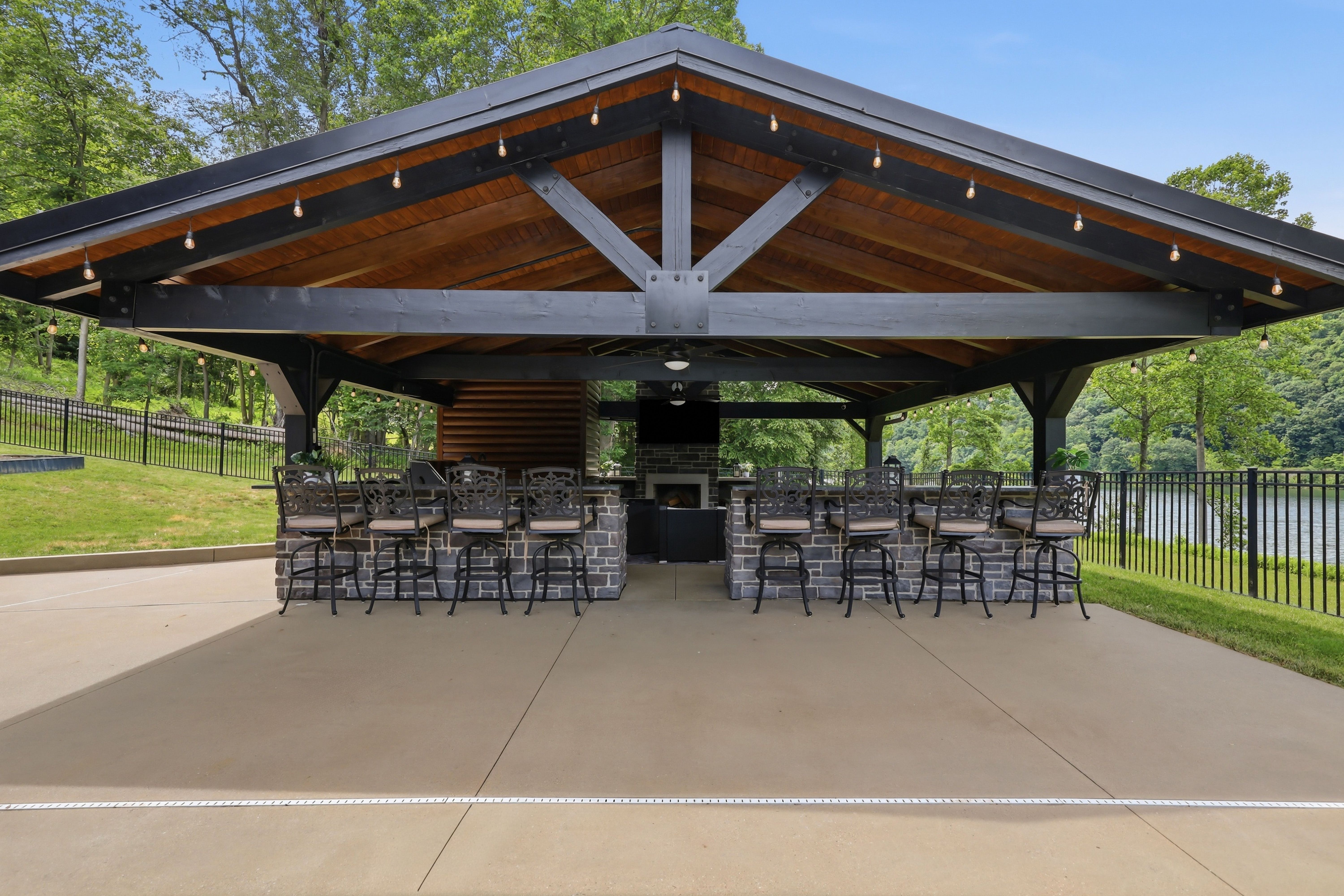  1050 Wattersonville Road, Allegheny Riverfront - 物件實景