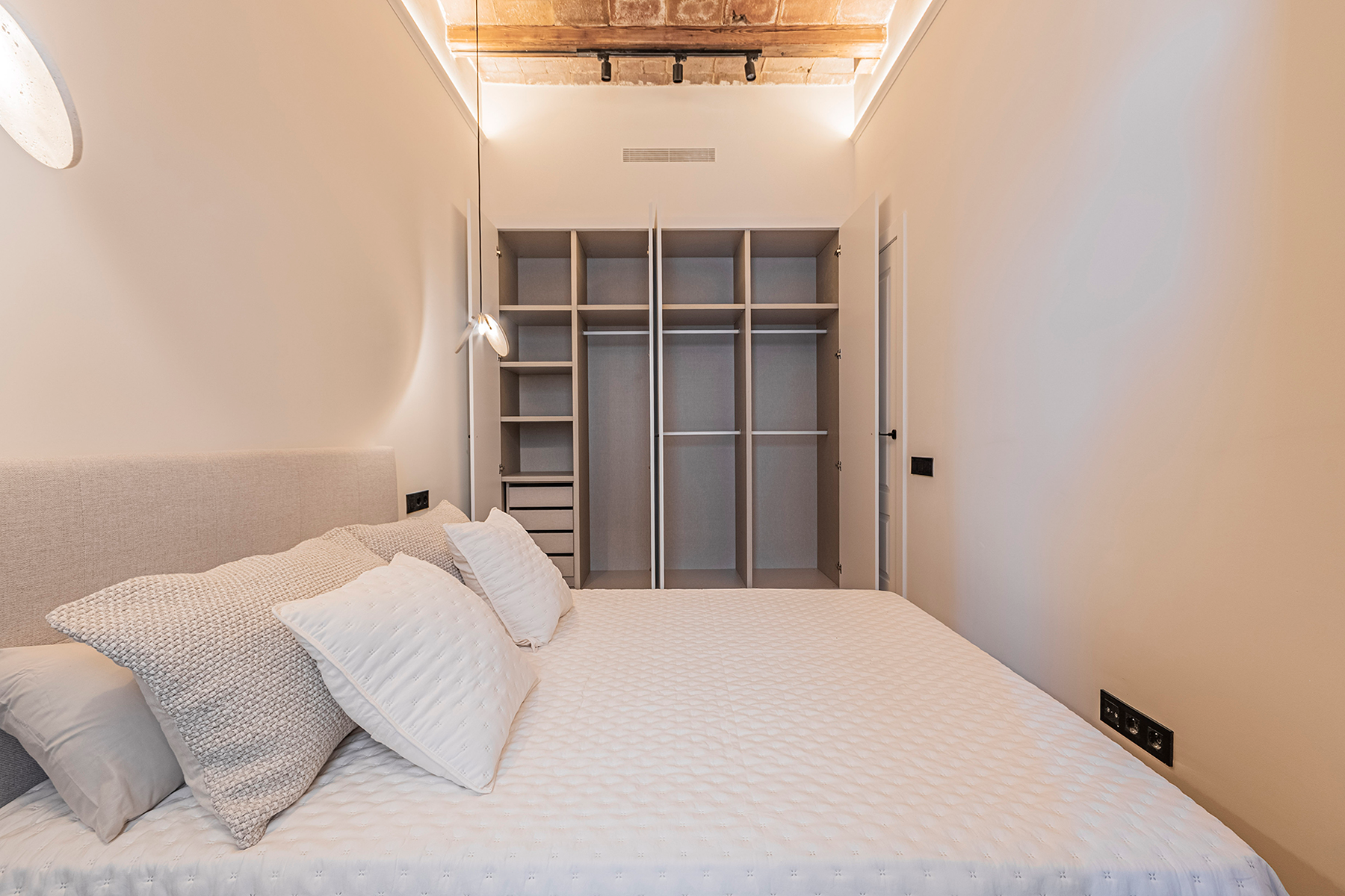  Elegant renovated residence in a majestic Eixample building - 物件實景