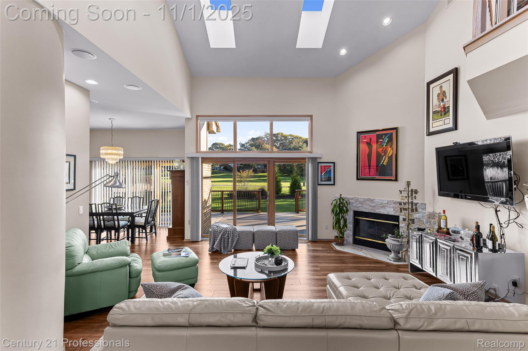 FarmingtonHills, Michigan, 48331, United States, 3 Bedrooms Bedrooms, ,3 BathroomsBathrooms,Residential,For Sale,1983371