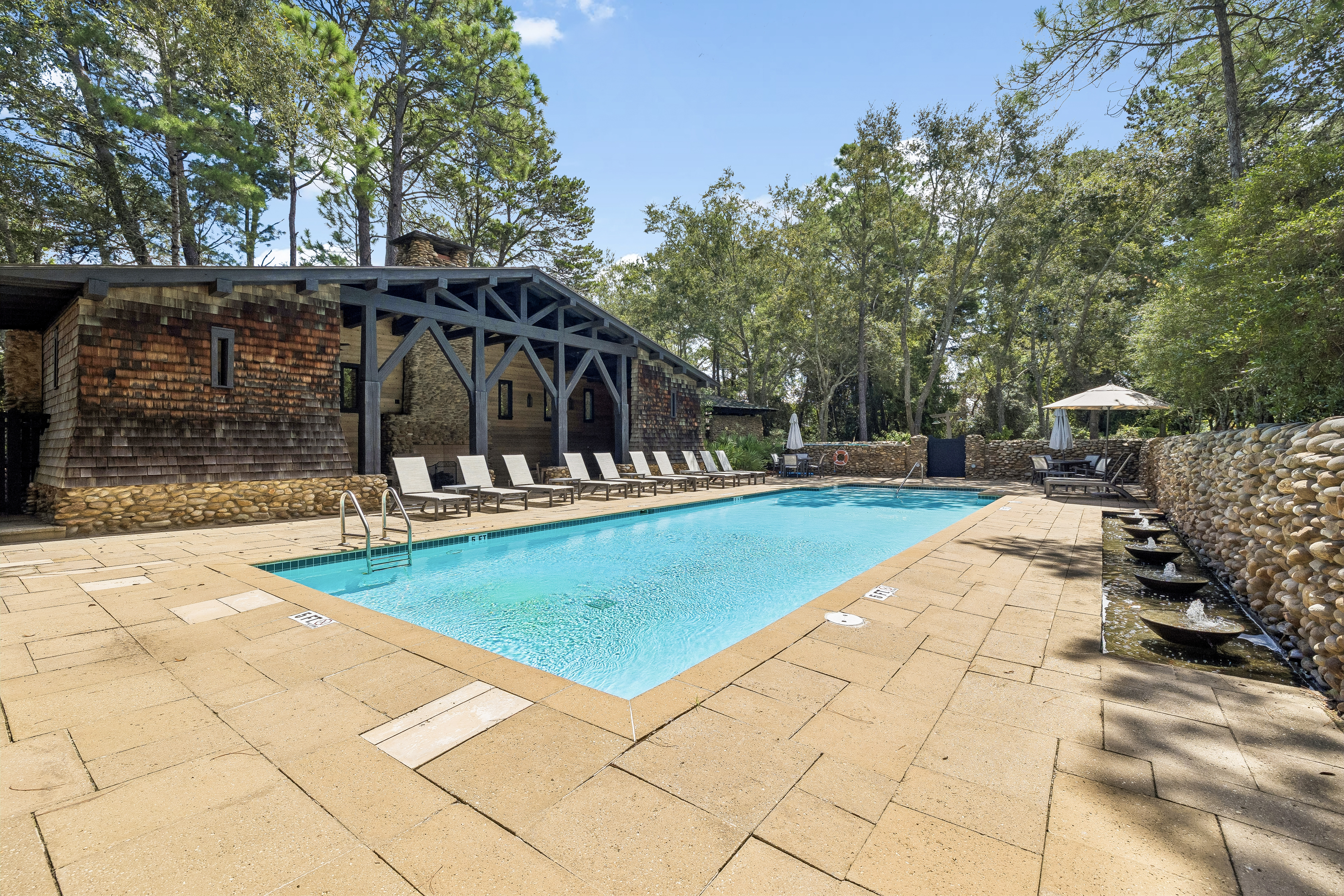  Custom Home With Private Carriage House In Gated 30A Neighborhood - 物件實景