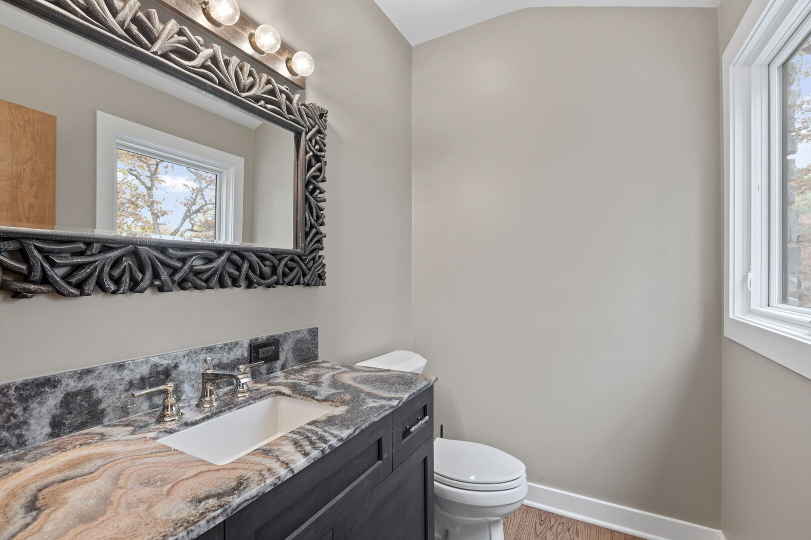 Barrington Hills, Illinois, 60010, United States, 4 Bedrooms Bedrooms, ,6 BathroomsBathrooms,Residential,For Sale,1989014