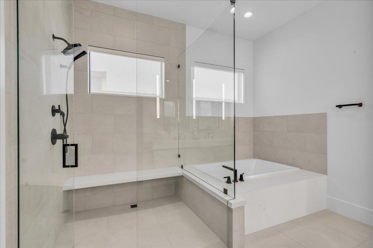 Santa Clara, Utah, 84765, United States, 3 Bedrooms Bedrooms, ,4 BathroomsBathrooms,Residential,For Sale,1904284