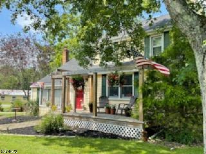 Kingwood Twp., New Jersey, 08822, United States, 3 Bedrooms Bedrooms, ,2 BathroomsBathrooms,Residential,For Sale,1903719