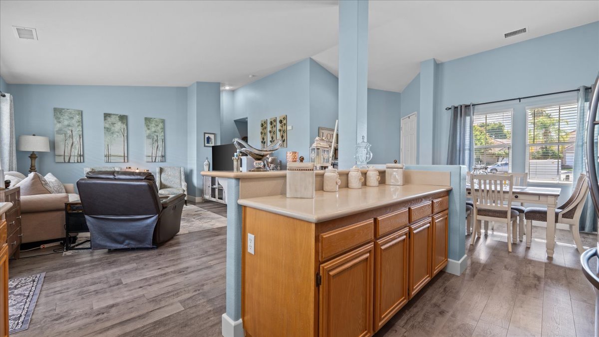 Moreno Valley, California, 92555, United States, 3 Bedrooms Bedrooms, ,2 BathroomsBathrooms,Residential,For Sale,1975408