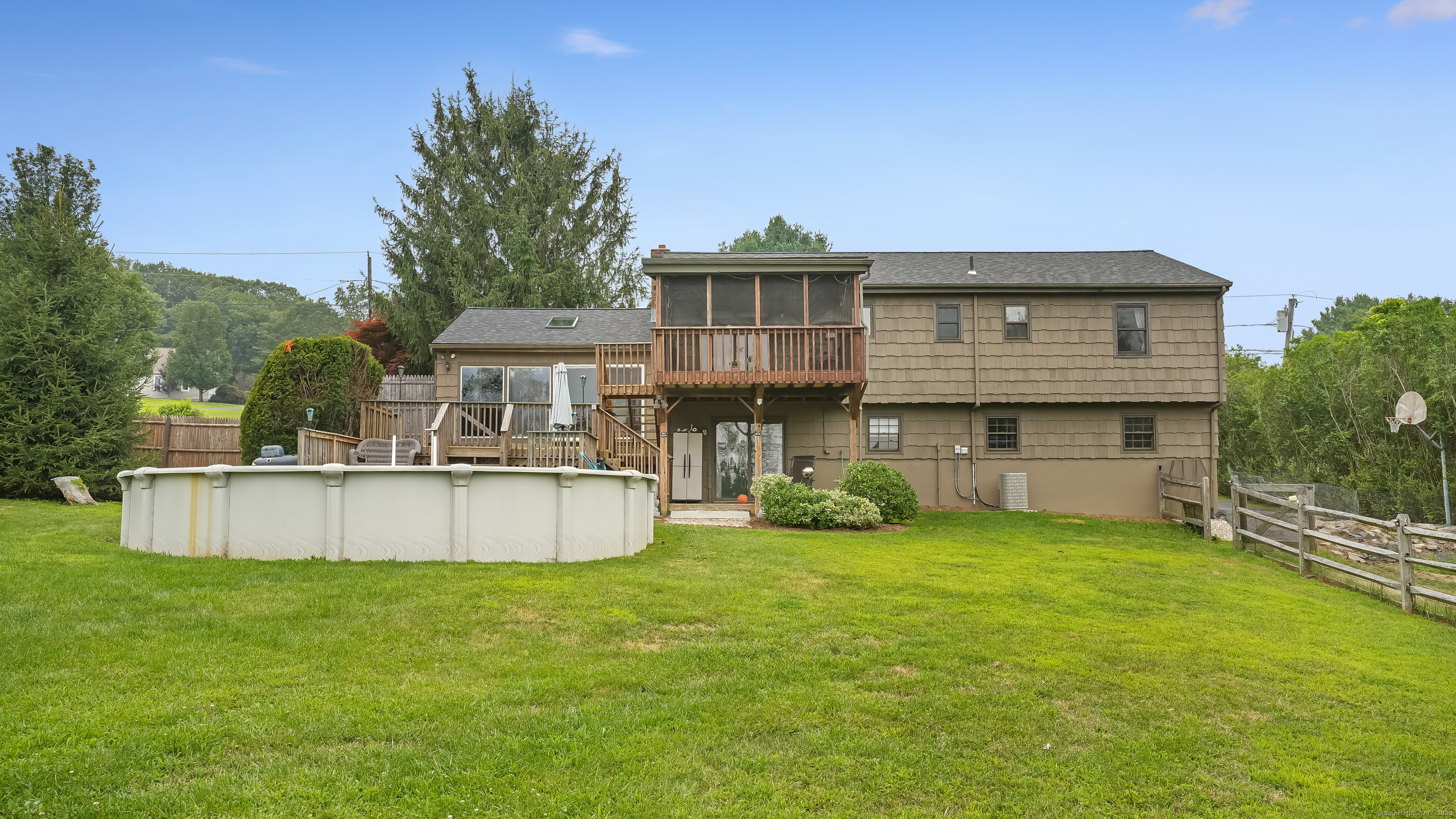 New Milford, Connecticut, 06776, United States, 3 Bedrooms Bedrooms, ,3 BathroomsBathrooms,Residential,For Sale,1924993