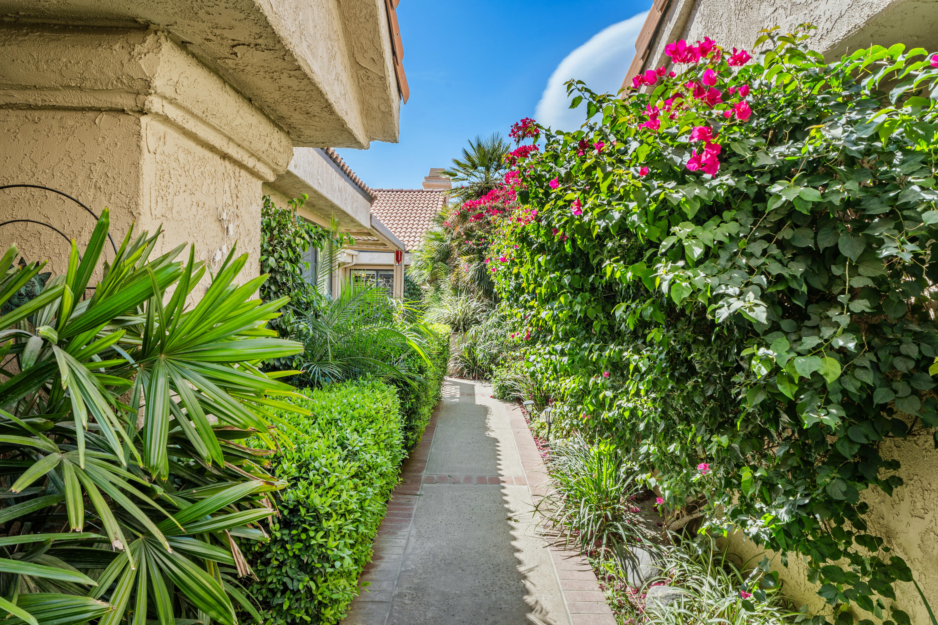 Palm Desert, California, 92260, United States, 3 Bedrooms Bedrooms, ,2 BathroomsBathrooms,Residential,For Sale,1874697