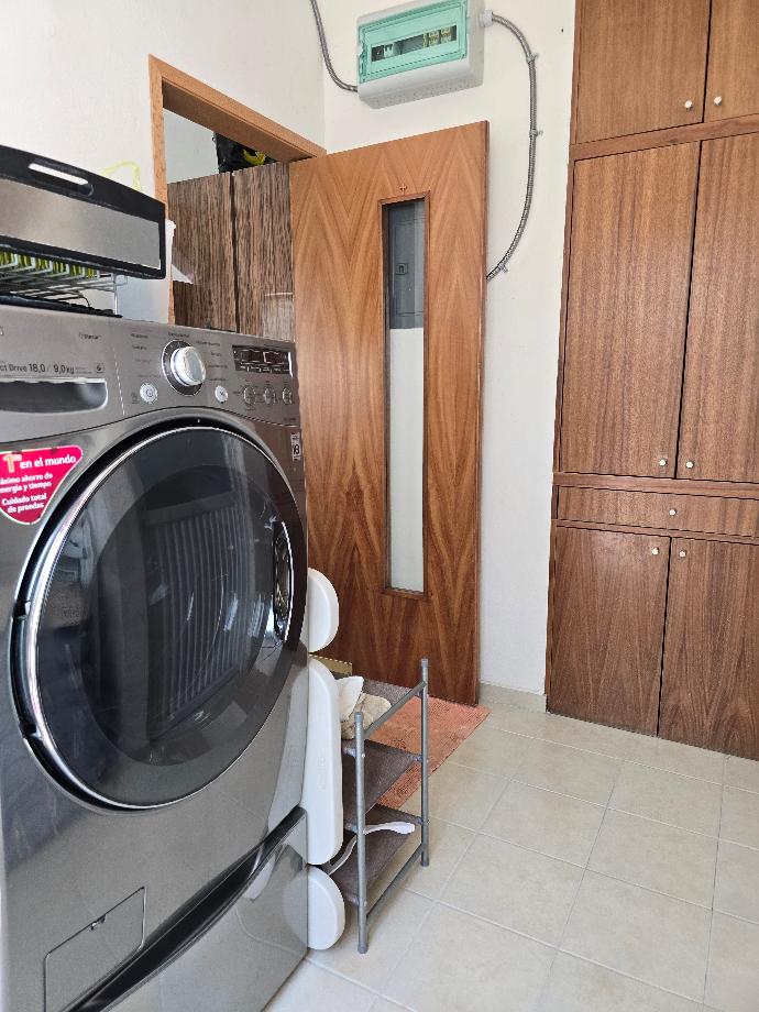Atizapán de Zaragoza, Estado de méxico, 52930, Mexico, 3 Bedrooms Bedrooms, ,3 BathroomsBathrooms,Residential,For Sale,1840333