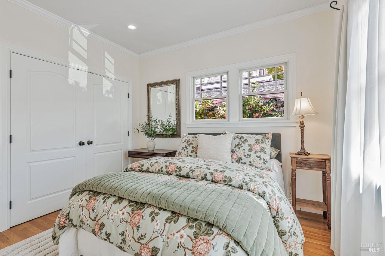 Corte Madera, California, 94925, United States, 4 Bedrooms Bedrooms, ,5 BathroomsBathrooms,Residential,For Sale,1917225
