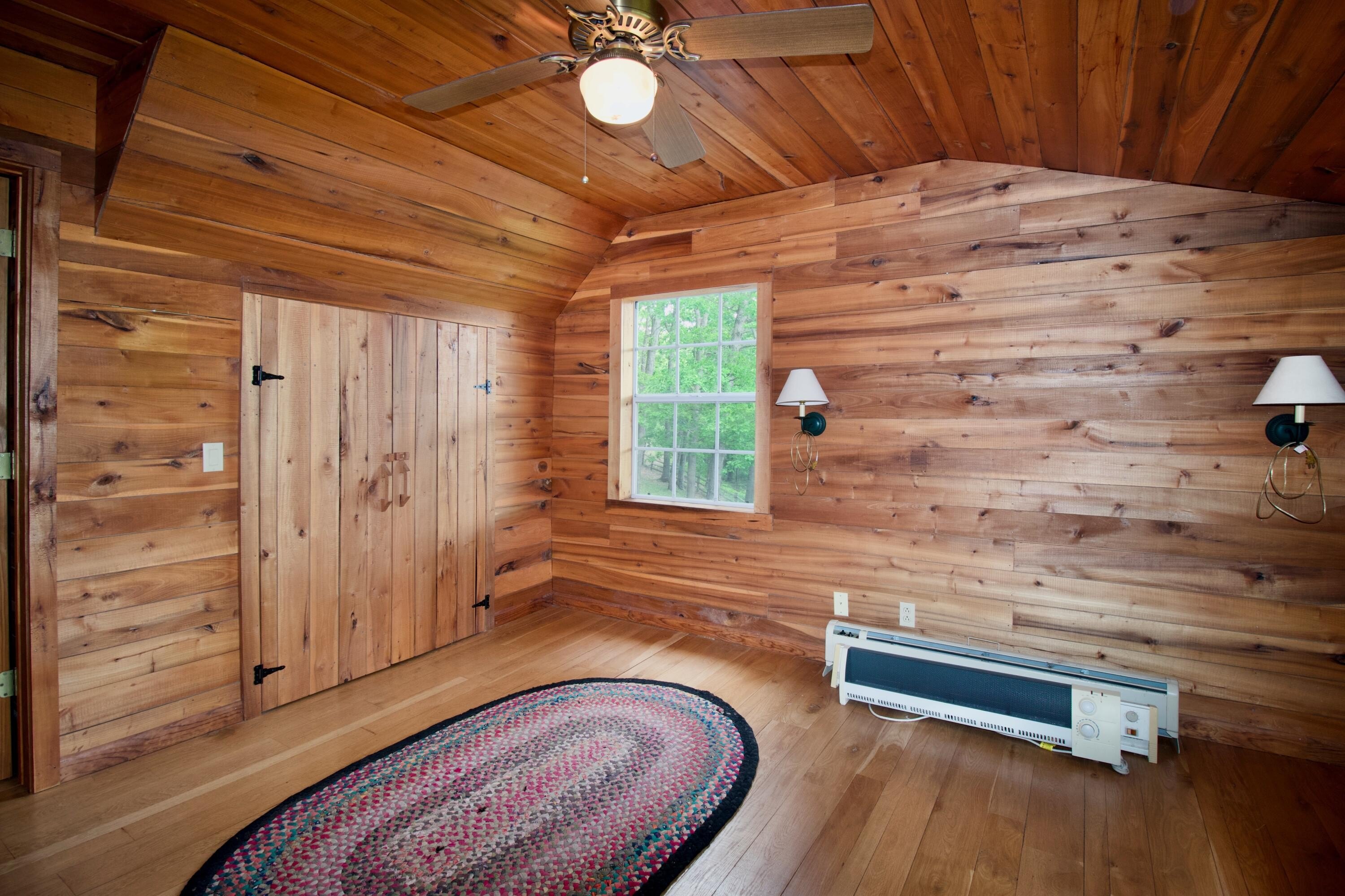 Hinton, West Virginia, 25951, United States, 3 Bedrooms Bedrooms, ,2 BathroomsBathrooms,Residential,For Sale,1847106