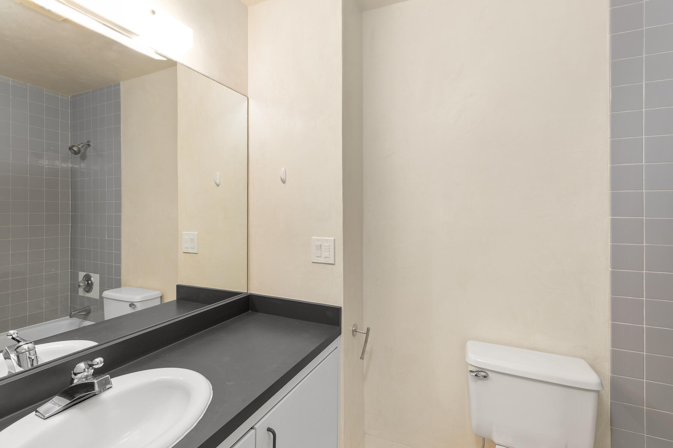 Telluride, Colorado, 81435, United States, 2 Bedrooms Bedrooms, ,1 BathroomBathrooms,Residential,For Sale,1990312