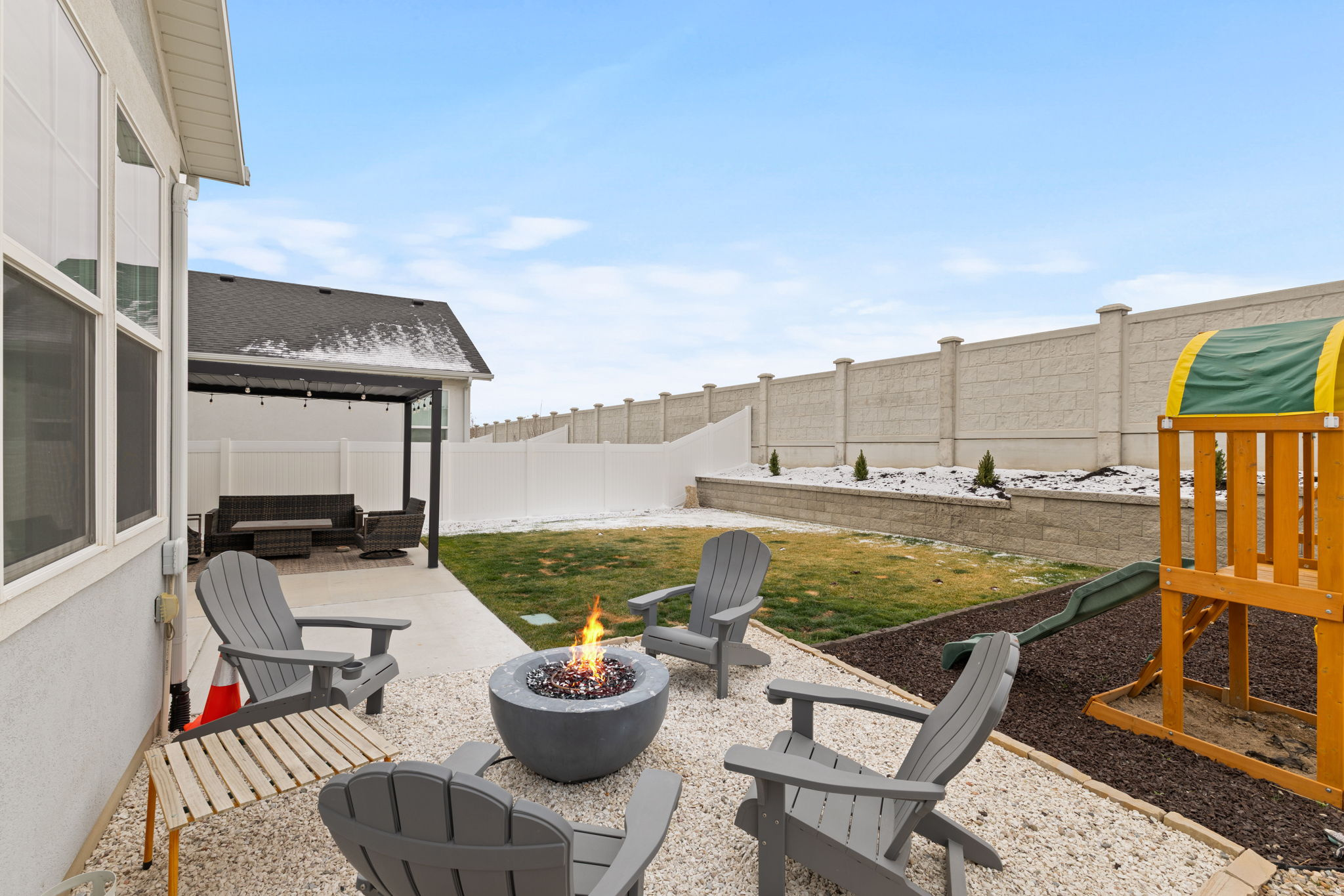 West Jordan, Utah, 84081, United States, 4 Bedrooms Bedrooms, ,3 BathroomsBathrooms,Residential,For Sale,2001617