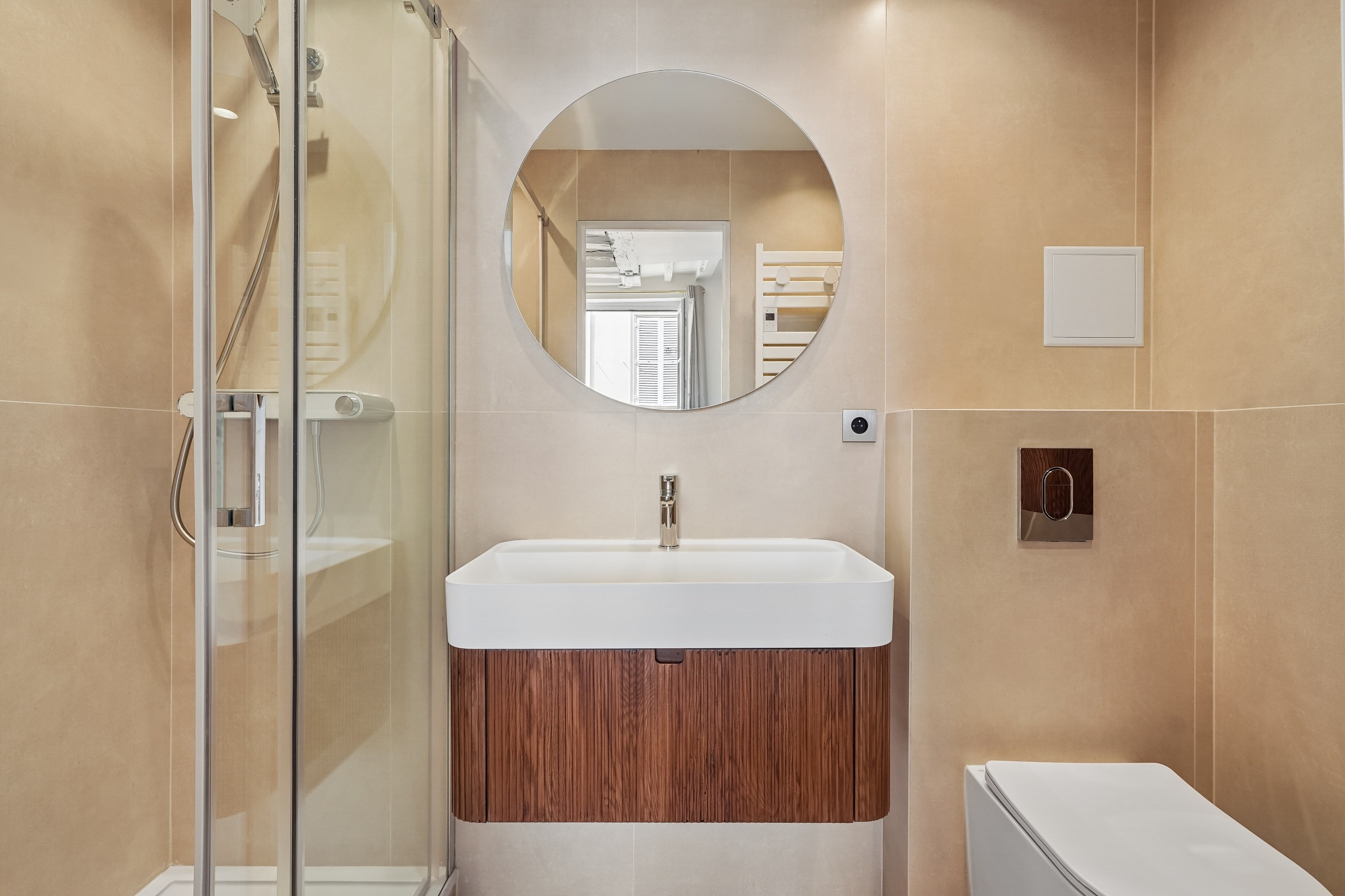  Bac - Verneuil : Superb renovated 2 bedrooms apartment - with AC - 物件實景