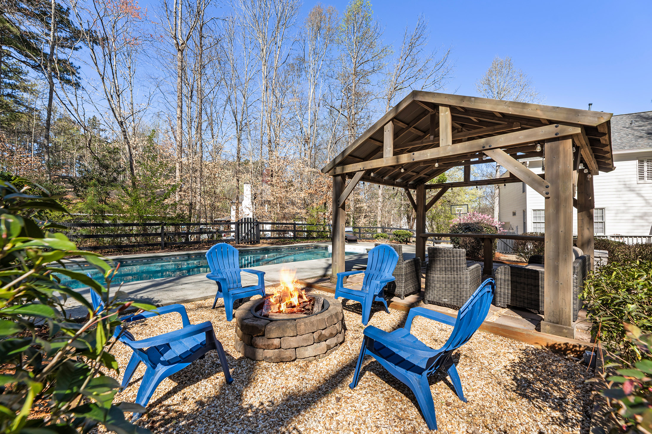  Charming Home Offers the Perfect Blend of Charm, Function, and Location - 物件實景