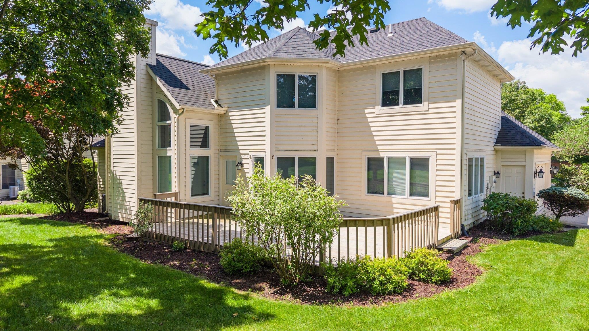 Roanoke, Indiana, 46783, United States, 5 Bedrooms Bedrooms, ,4 BathroomsBathrooms,Residential,For Sale,1913687
