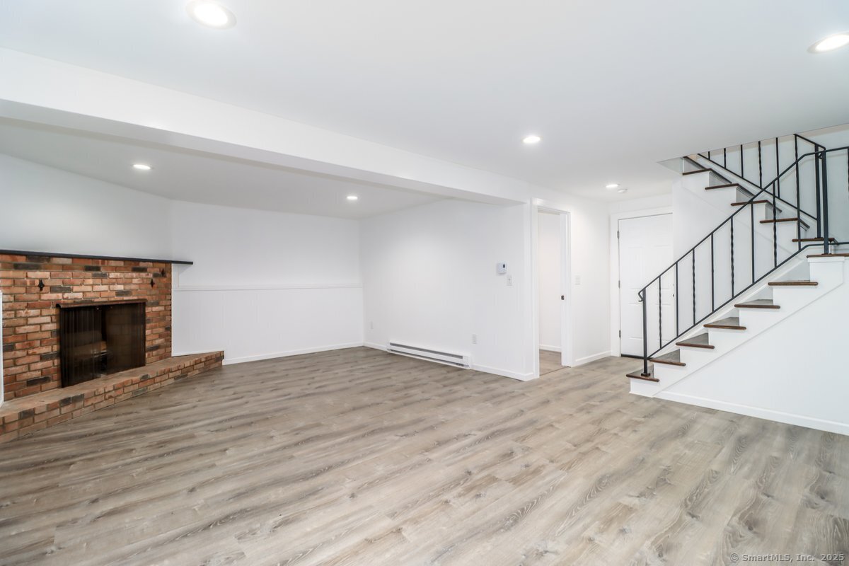 Sherman, Connecticut, 06784, United States, 3 Bedrooms Bedrooms, ,3 BathroomsBathrooms,Residential,For Sale,1840198