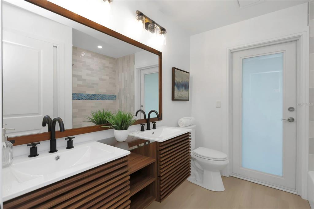 Apollo Beach, Florida, 33572, United States, 3 Bedrooms Bedrooms, ,2 BathroomsBathrooms,Residential,For Sale,1907678